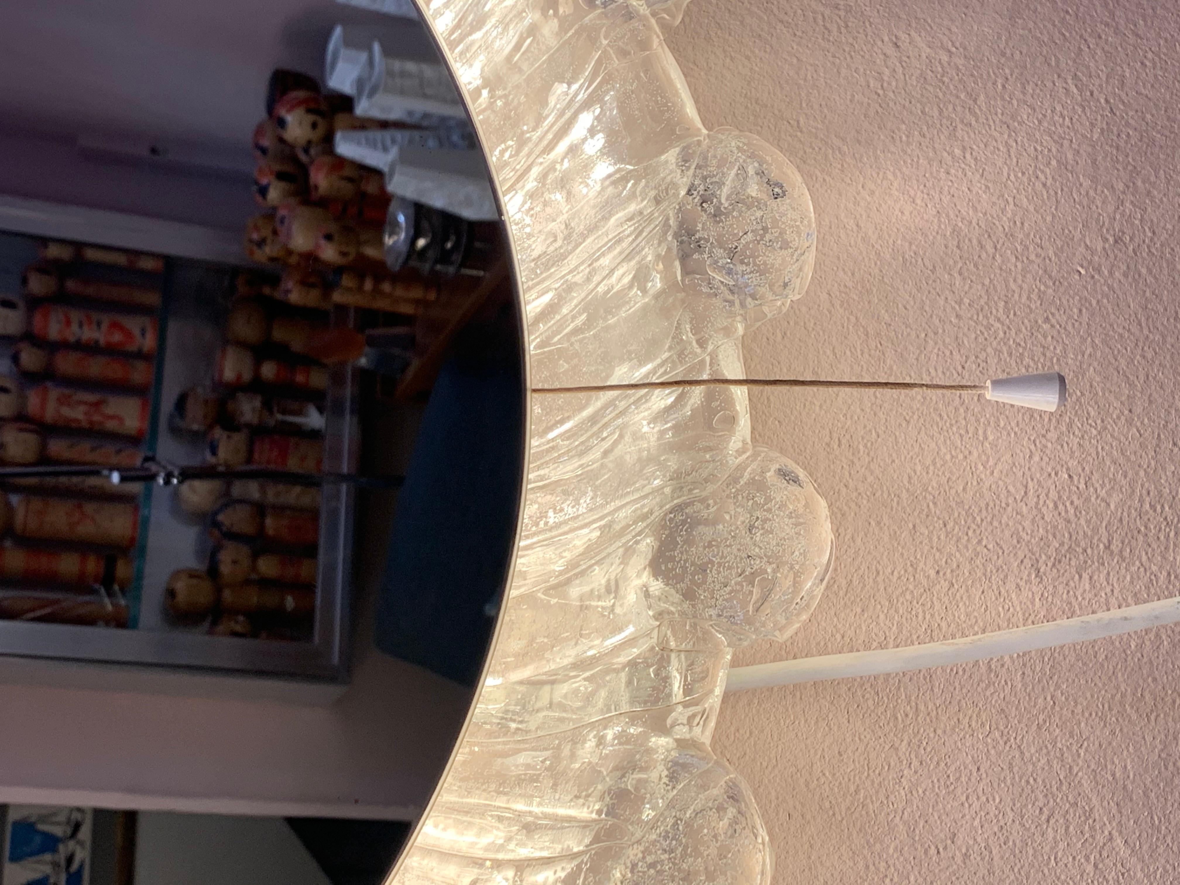 1970s Vintage Illuminated Backlit Lucite Water Droplet Wall Hanging Mirror In Good Condition In London, GB