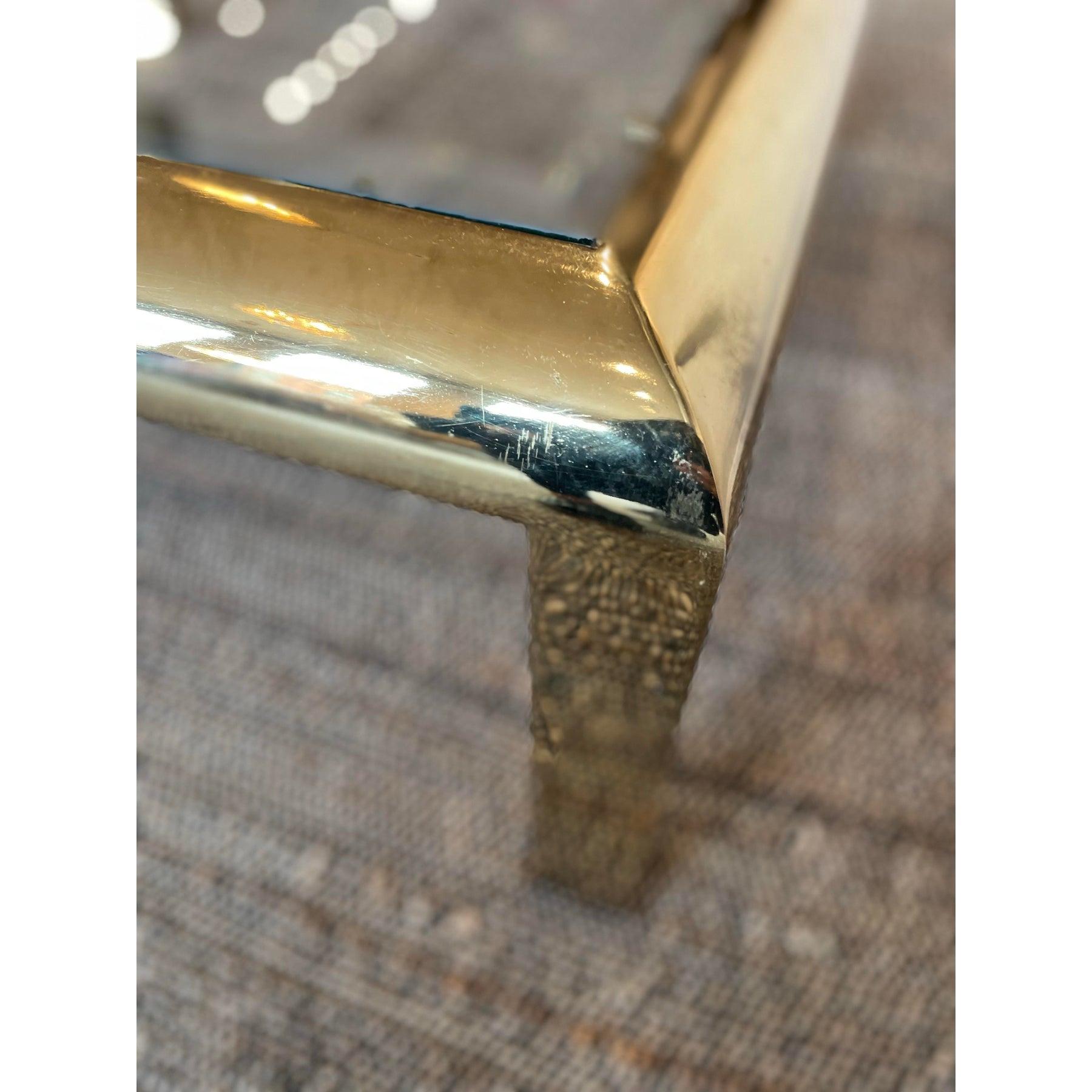 1970 Vintage à la manière de Dia Table basse en laiton et verre en vente 1