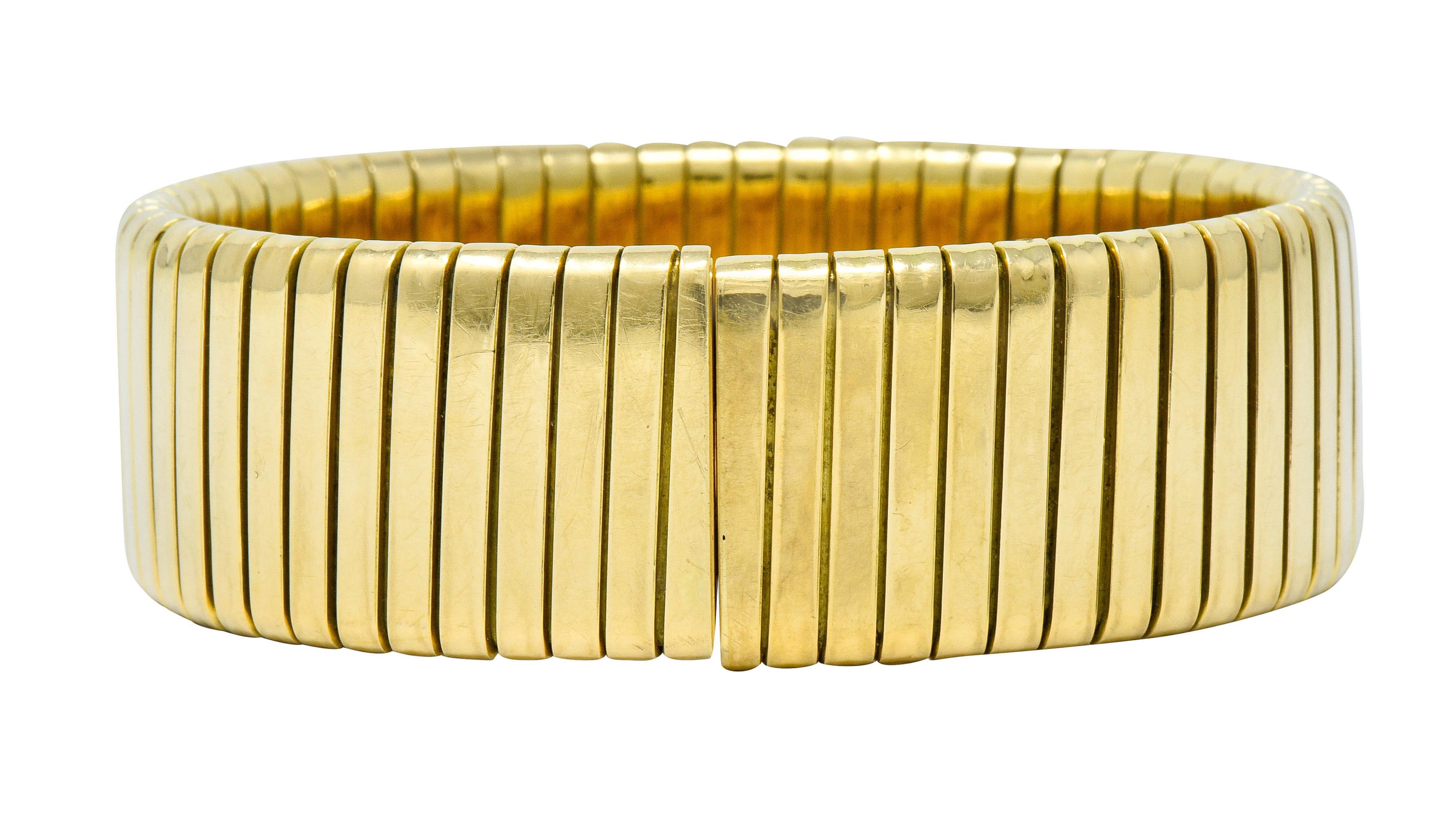 Brilliant Cut 1970s Vintage Italian 1.45 Carat Diamond 18 Karat Gold Tubogas Cuff Bracelet