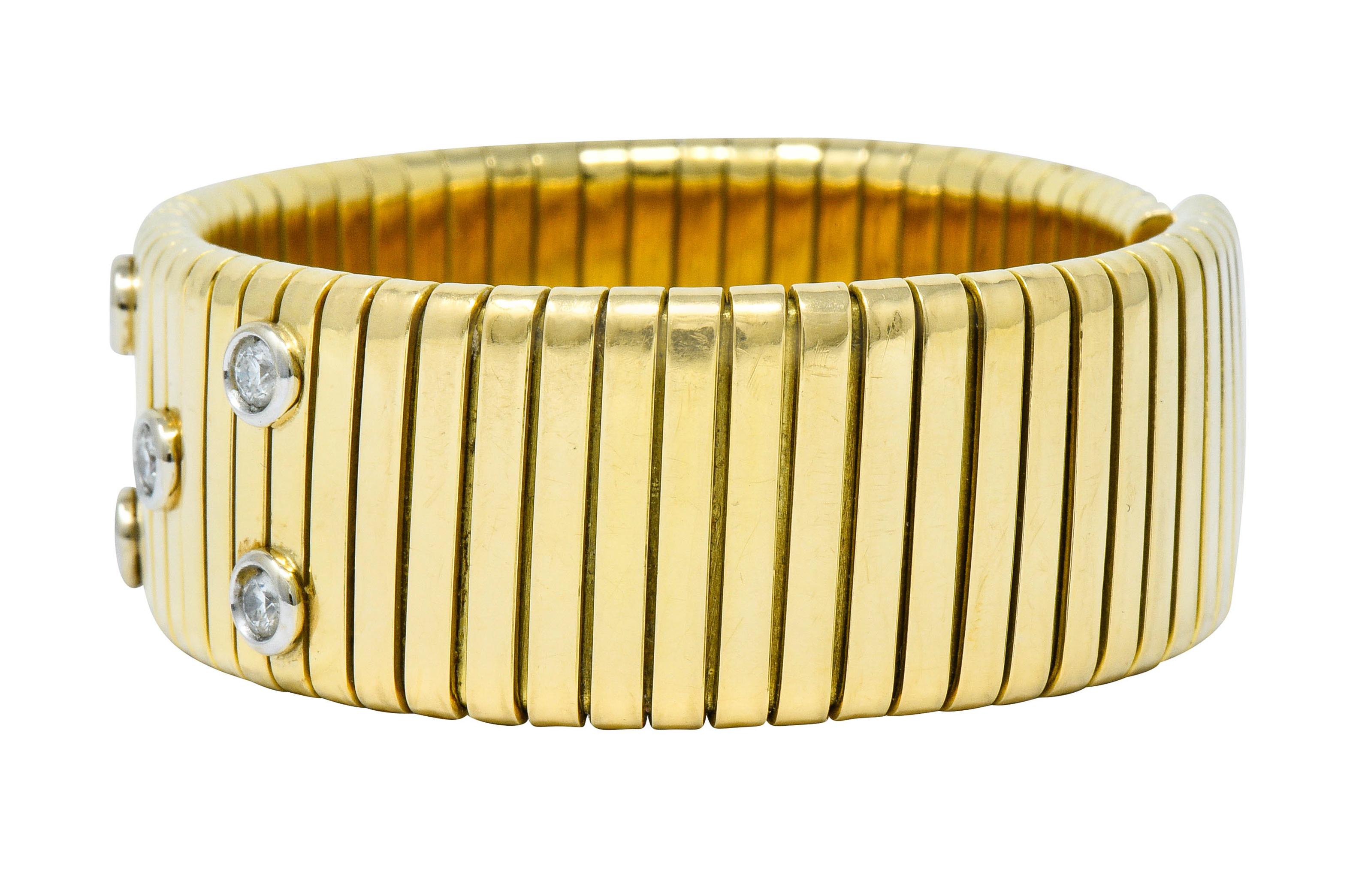 1970s Vintage Italian 1.45 Carat Diamond 18 Karat Gold Tubogas Cuff Bracelet In Excellent Condition In Philadelphia, PA