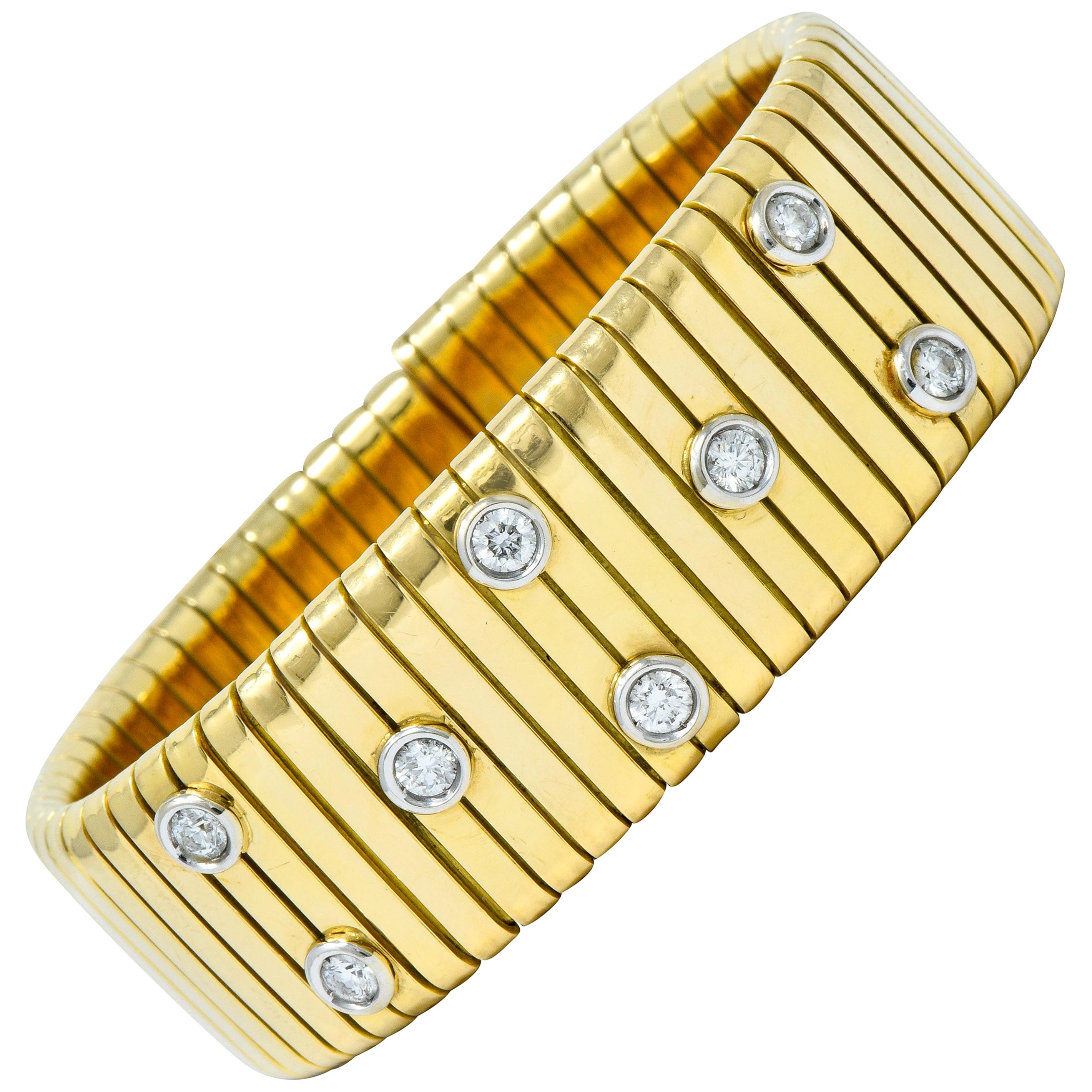 1970s Vintage Italian 1.45 Carat Diamond 18 Karat Gold Tubogas Cuff Bracelet
