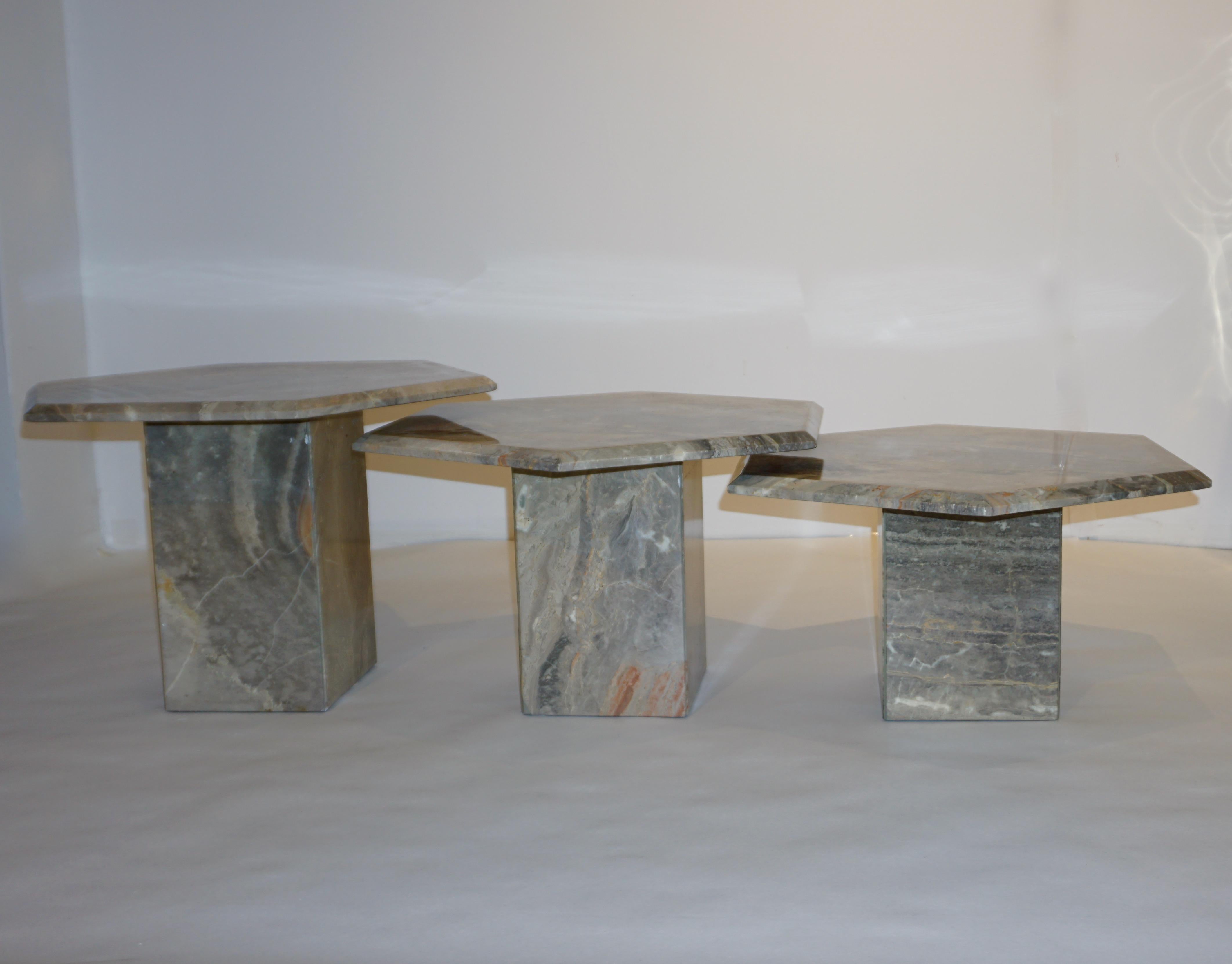 Vintage Italian 3 Geometric White Grey and Red Vein Marble Nesting Tables 1970s  5