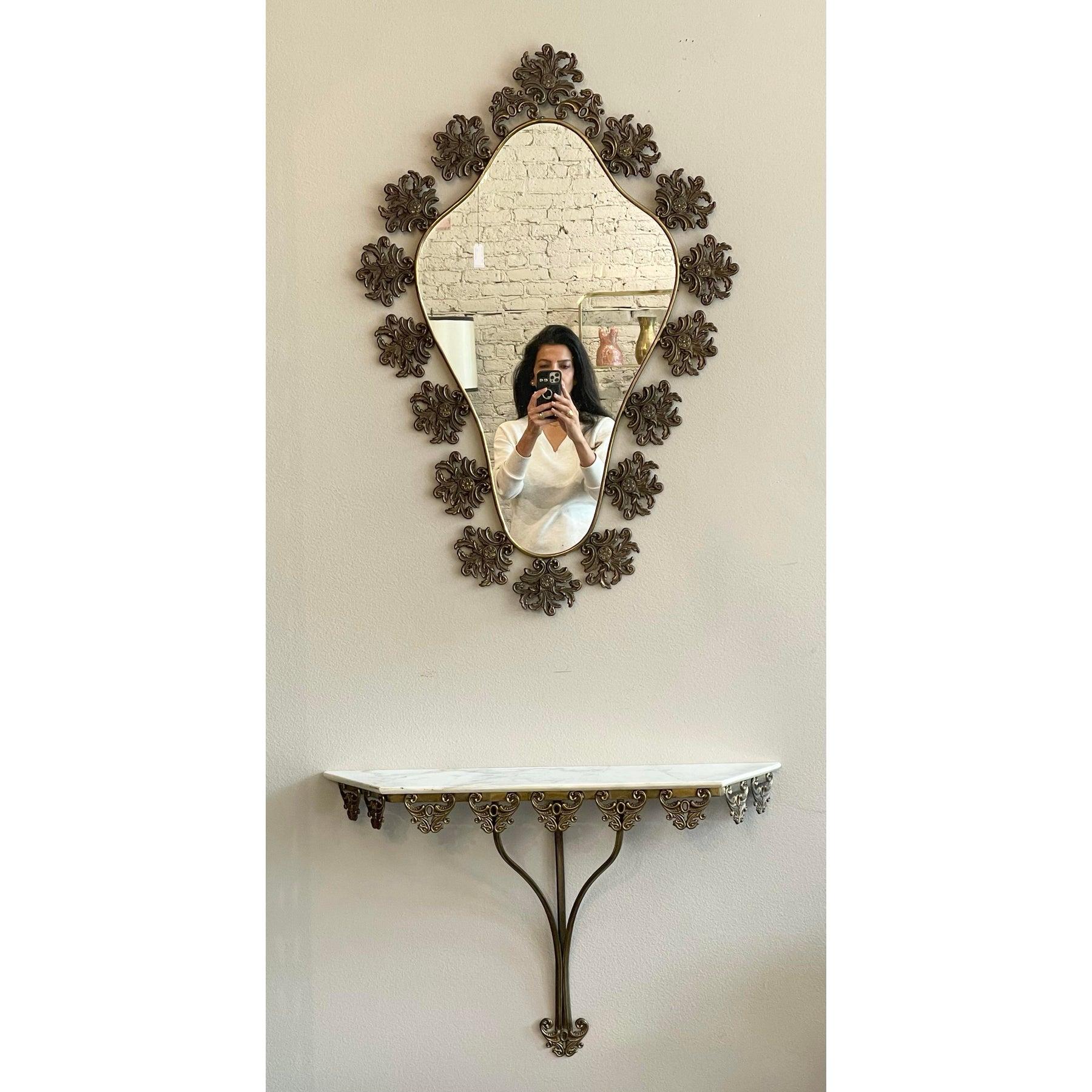 1970 Vintage Italian Brass Filigree Mirror With Matching Marble Floating Table (Miroir en laiton filigrané et table flottante en marbre) en vente 6