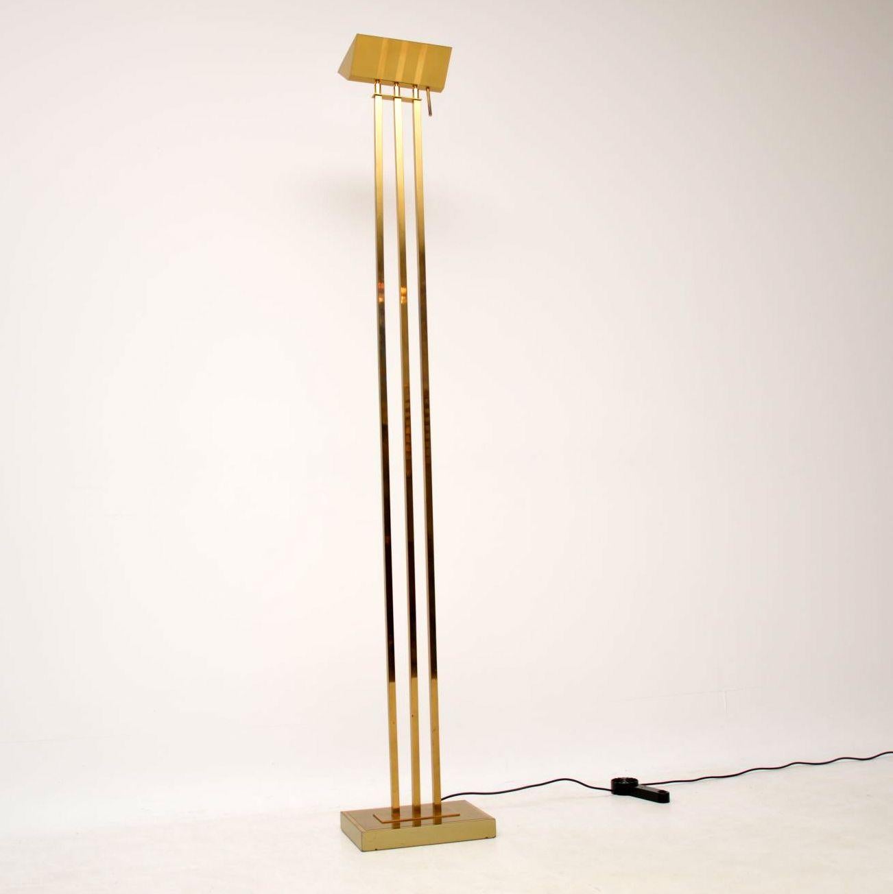 A beautiful and top quality vintage Italian brass floor lamp, this dates from the 1970s and is in great condition, there is just some extremely minor surface wear. It’s in good working order with a dimmer switch, the head is adjustable between an