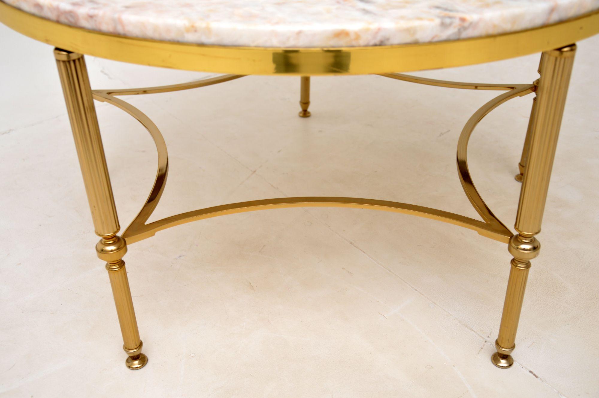 20ième siècle Table basse italienne en laiton et marbre des années 1970 en vente