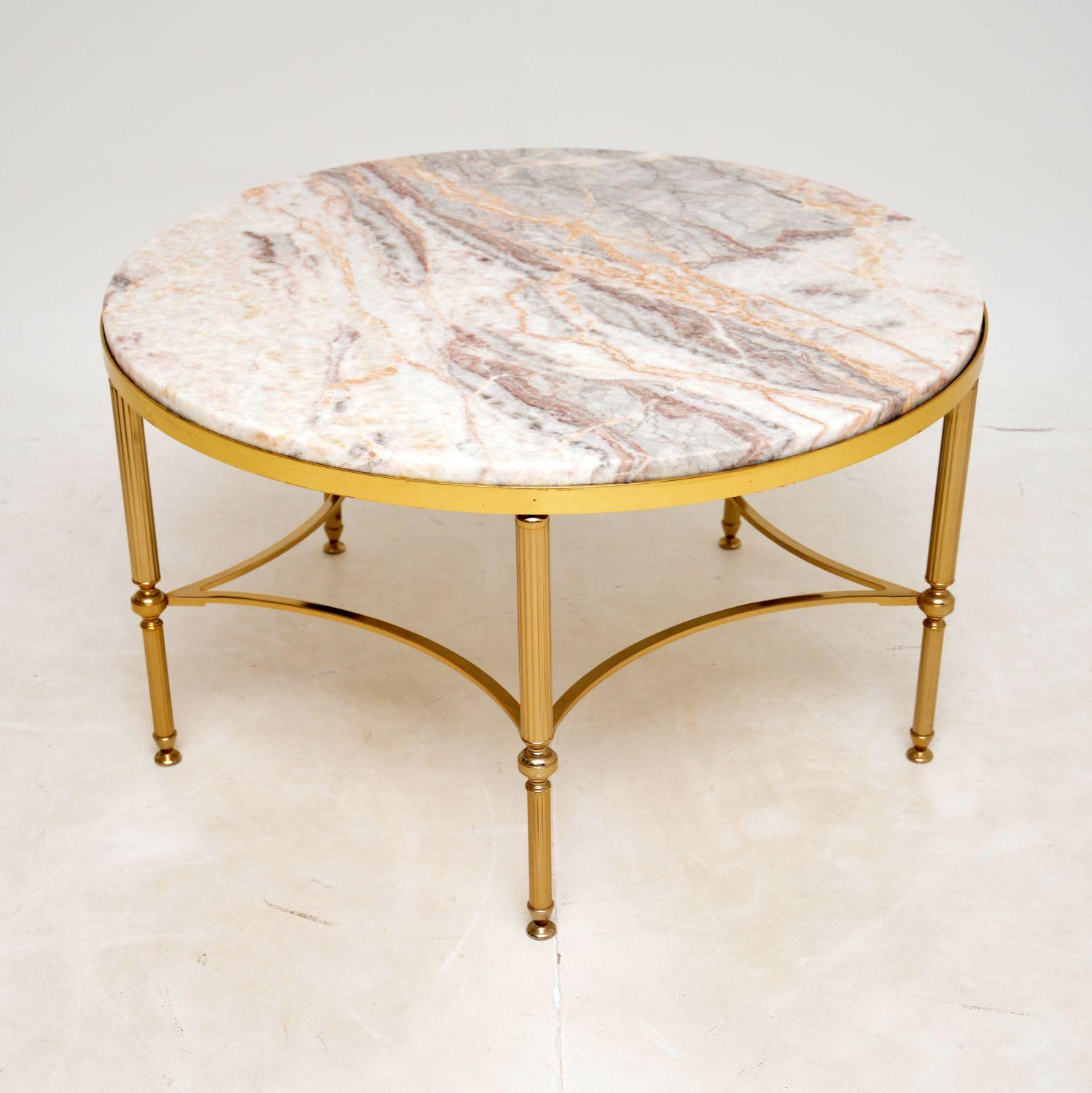Mid-Century Modern Table basse italienne en laiton et marbre des années 1970 en vente