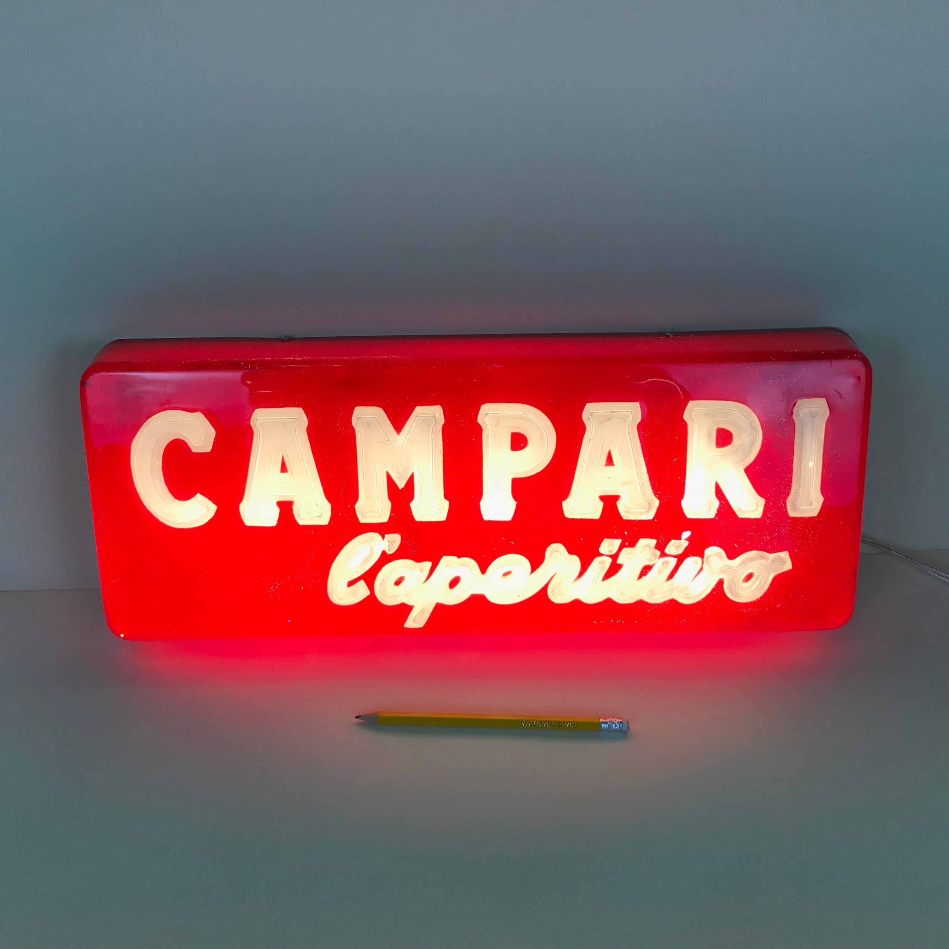 Late 20th Century 1970s Vintage Italian Campari L'aperitivo Campari the Aperitif Illuminated Sign