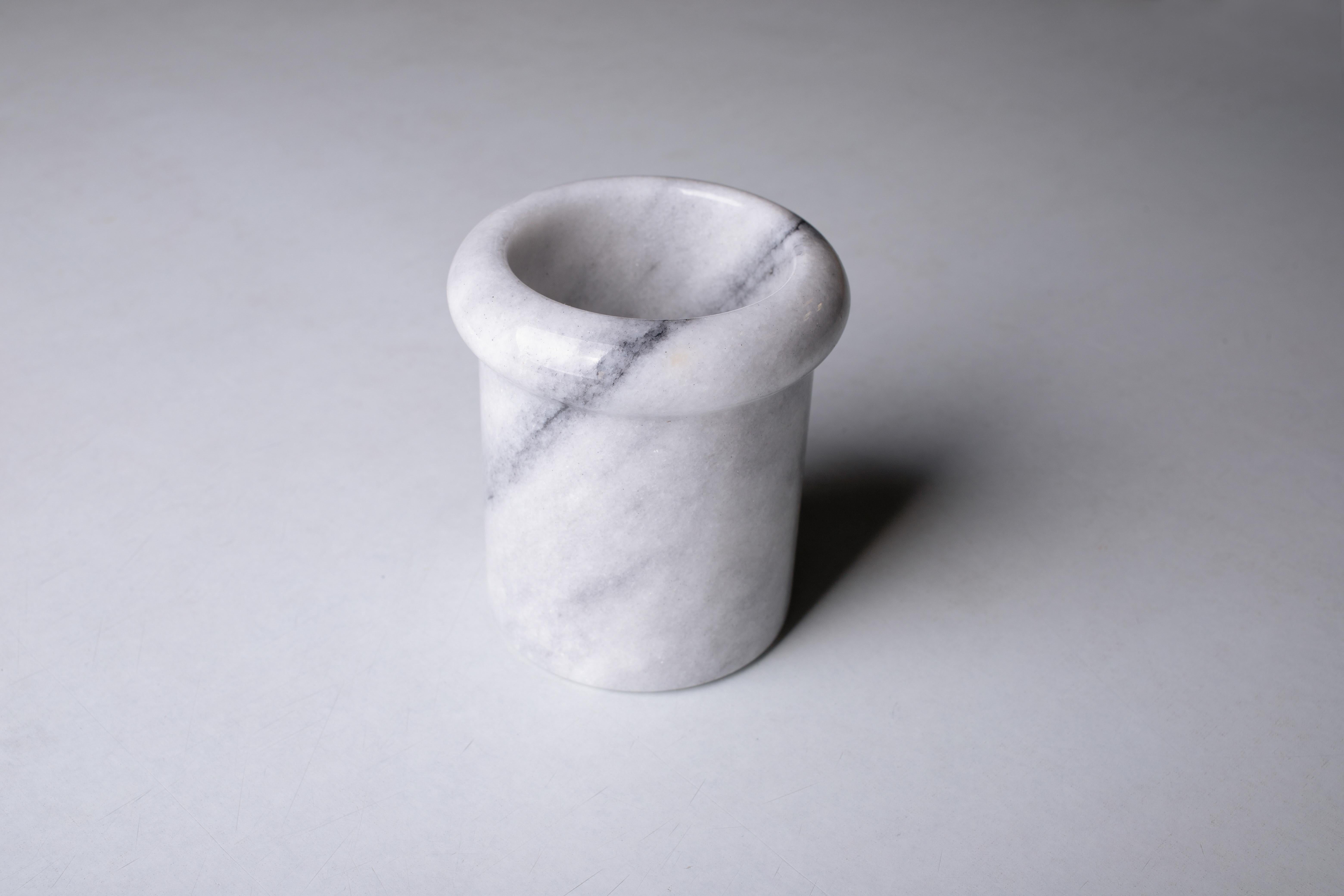Mid-Century Modern 1980s Ettore Sottsass Style Vintage Italian Carrara Marble Vase, Mini