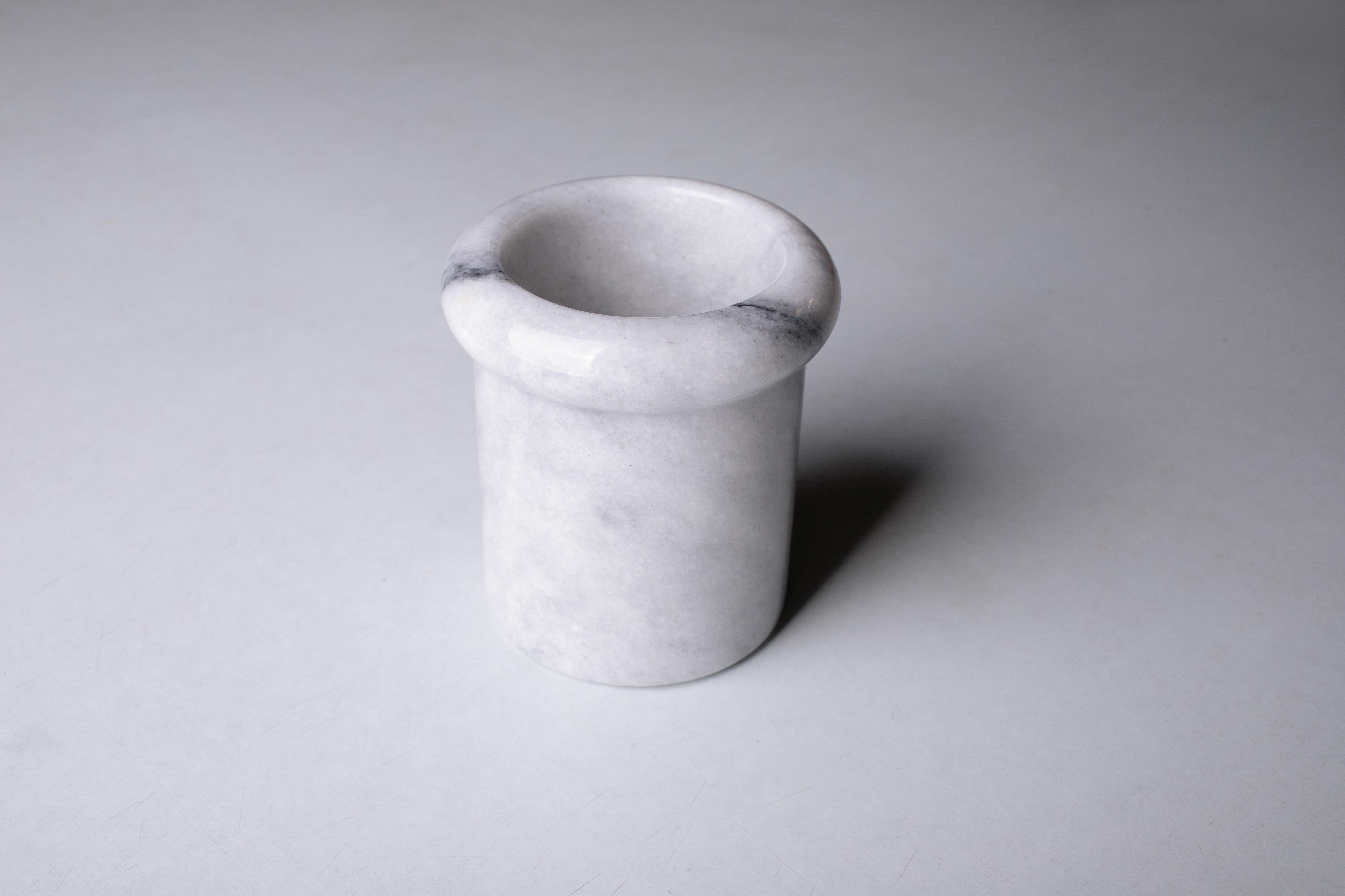 Carved 1980s Ettore Sottsass Style Vintage Italian Carrara Marble Vase, Mini