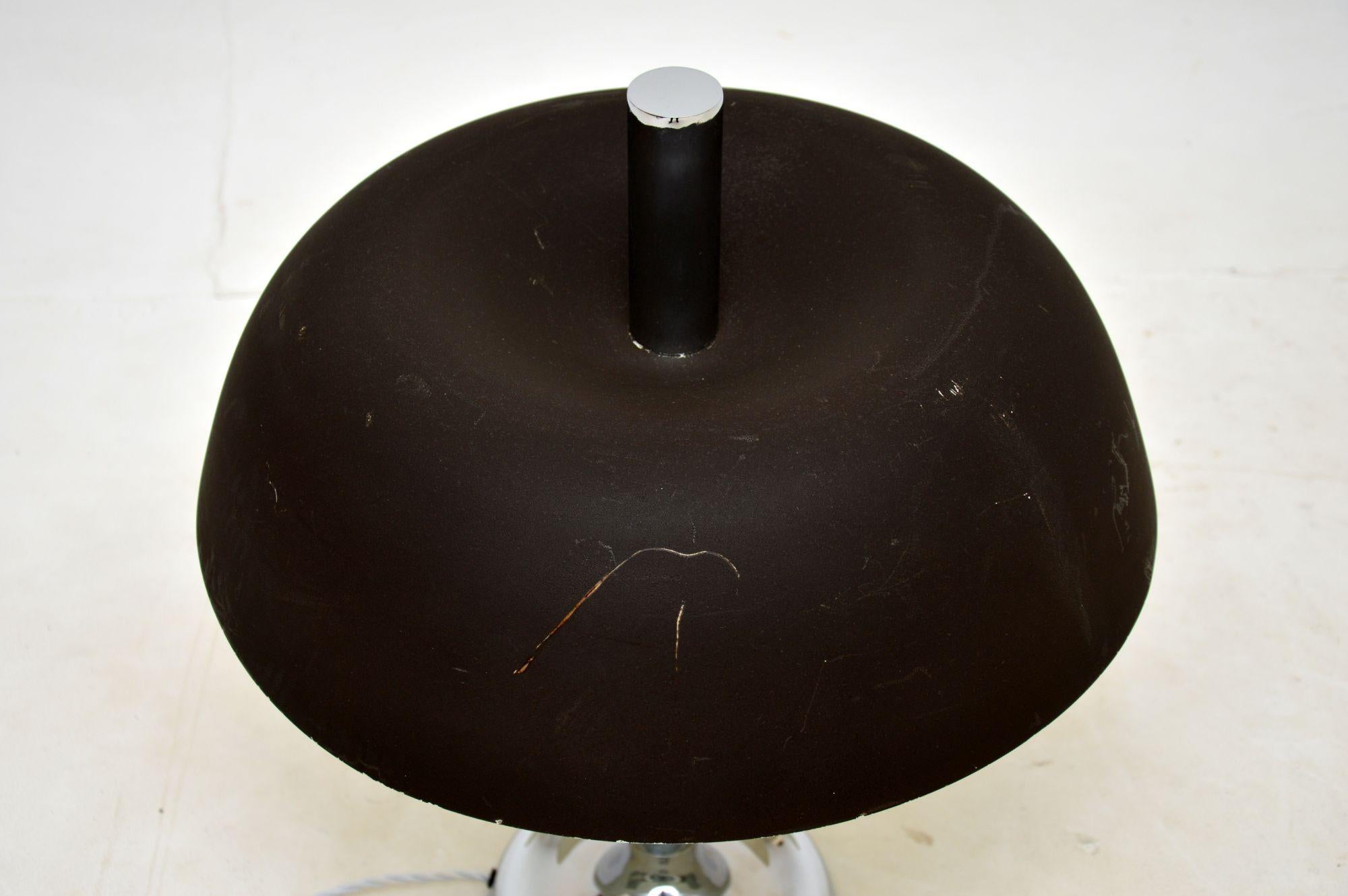 1970s Vintage Italian Chrome Mushroom Desk / Table Lamp In Good Condition For Sale In London, GB