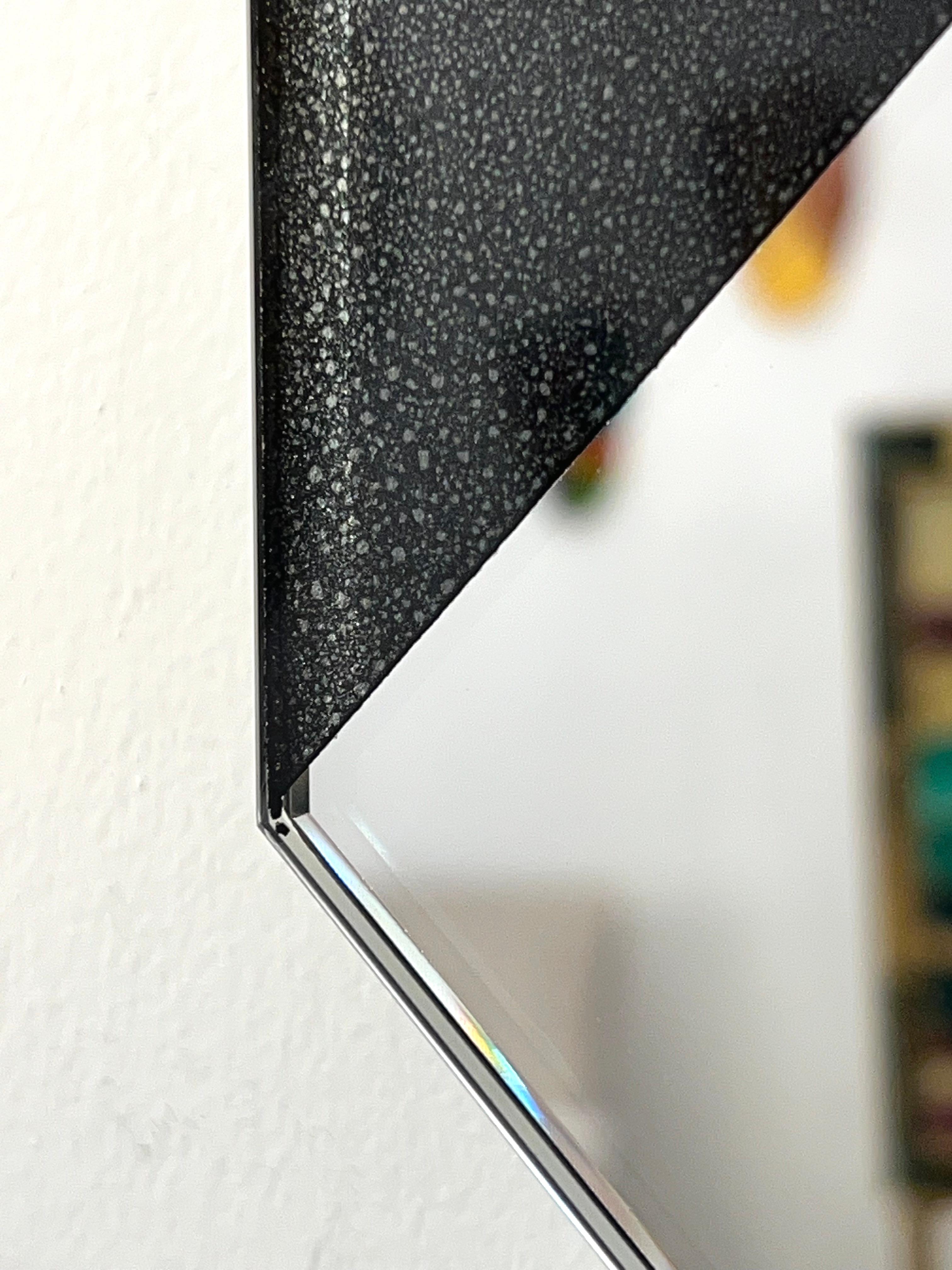 Fatto a mano Vintage By, specchio geometrico italiano a forma di diamante, nero e a specchio Kite in vendita