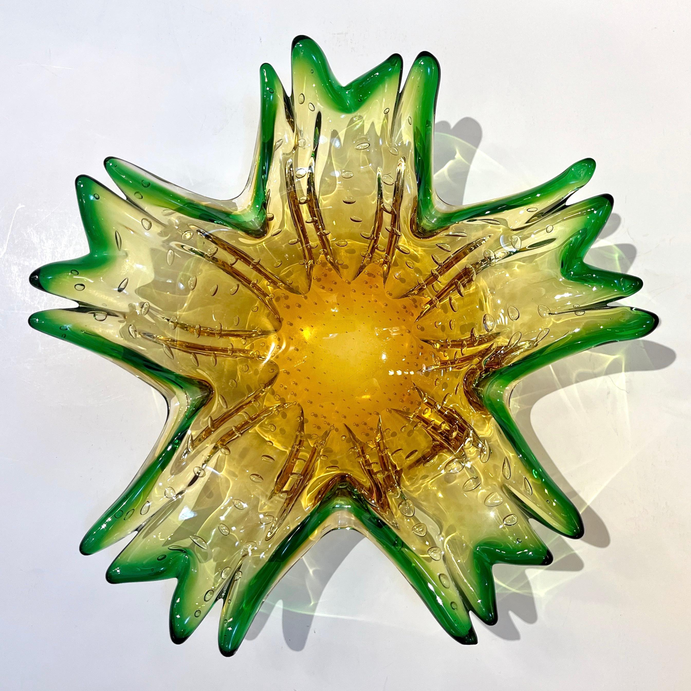 Hand-Crafted 1970s Vintage Italian Green & Amber Murano Glass Star Shaped Bowl /Vide-Poche For Sale
