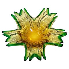1970s Retro Italian Green & Amber Murano Glass Star Shaped Bowl /Vide-Poche