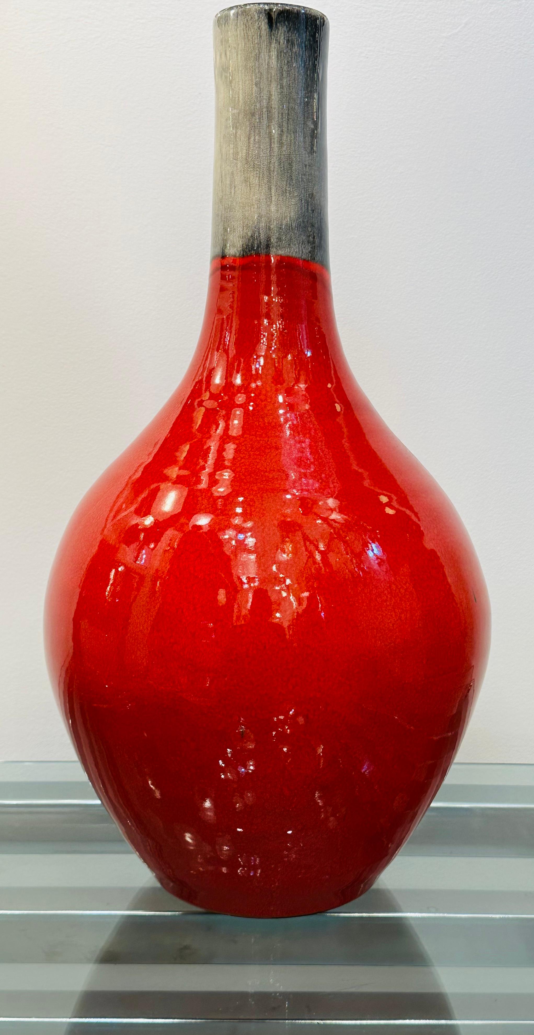 1970s Vintage Italian Mottled Red & Grey Molten Ceramic Highly Glazed Vase For Sale 2