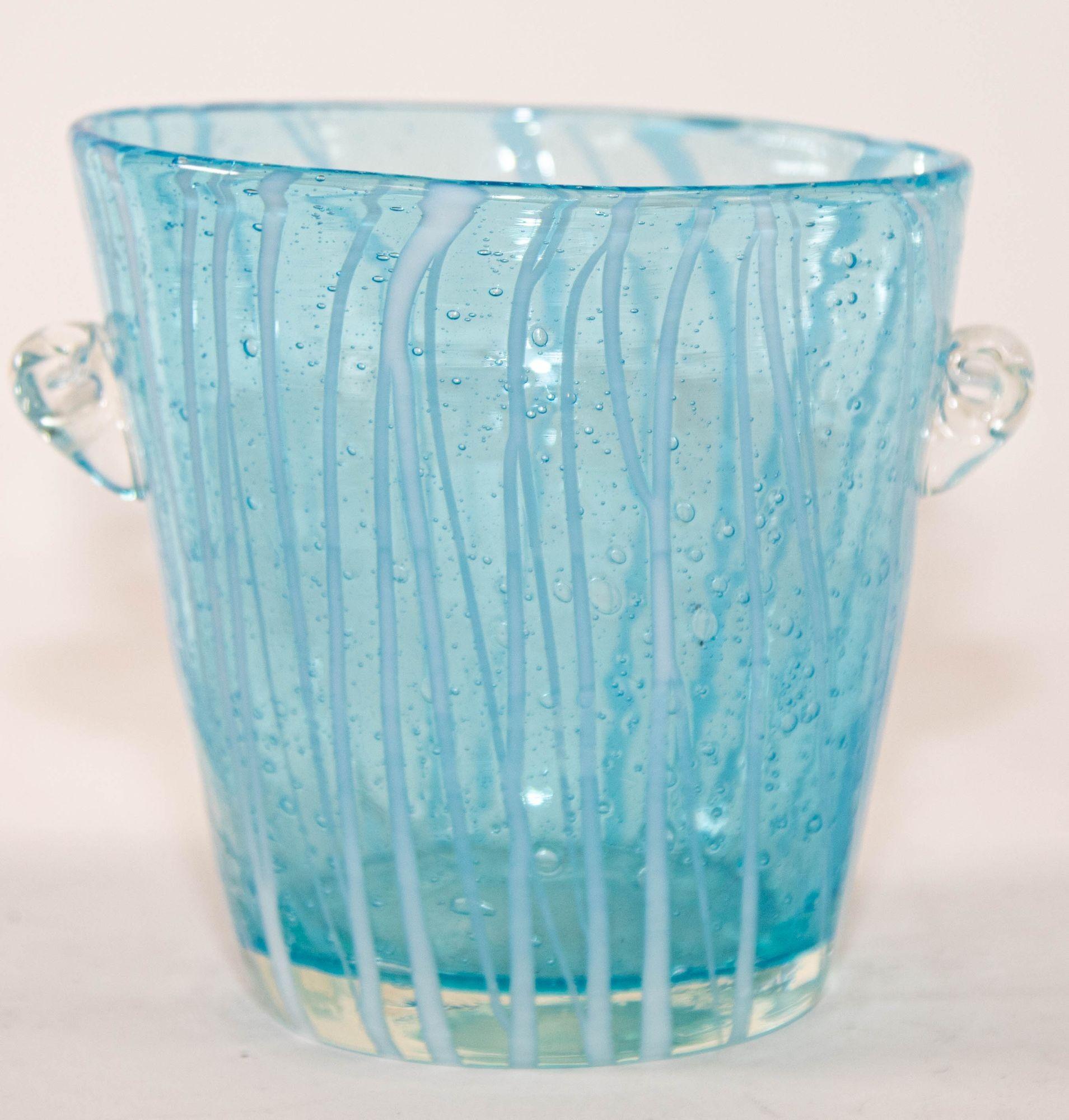 Post-Modern 1970s Vintage Italian Murano Venini Venetian Art Glass Ice Bucket Blue and White For Sale
