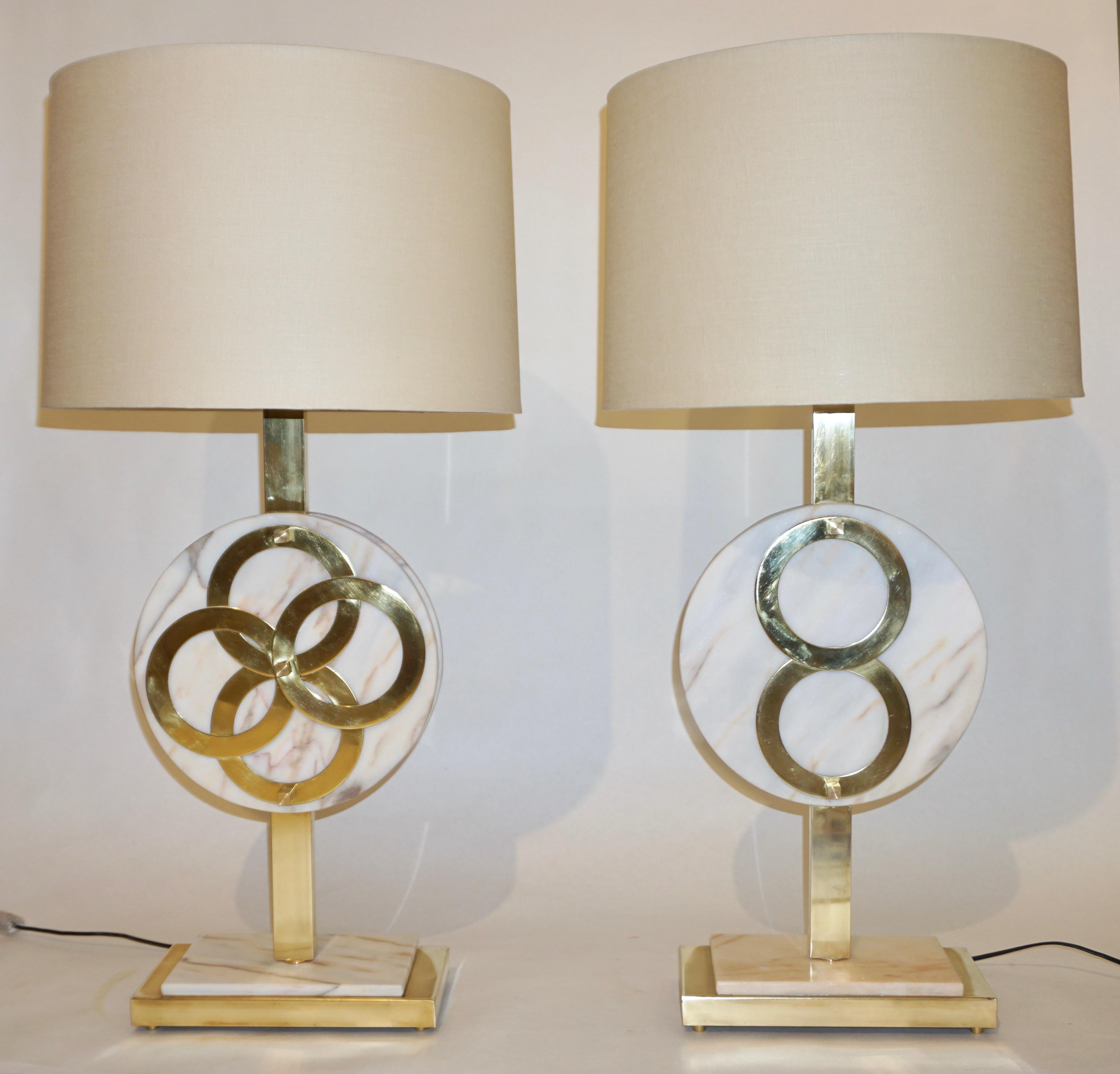 Hand-Crafted 1970s Vintage Italian Pair of Modern Design Brass and Pink Carrara Marble Lamps