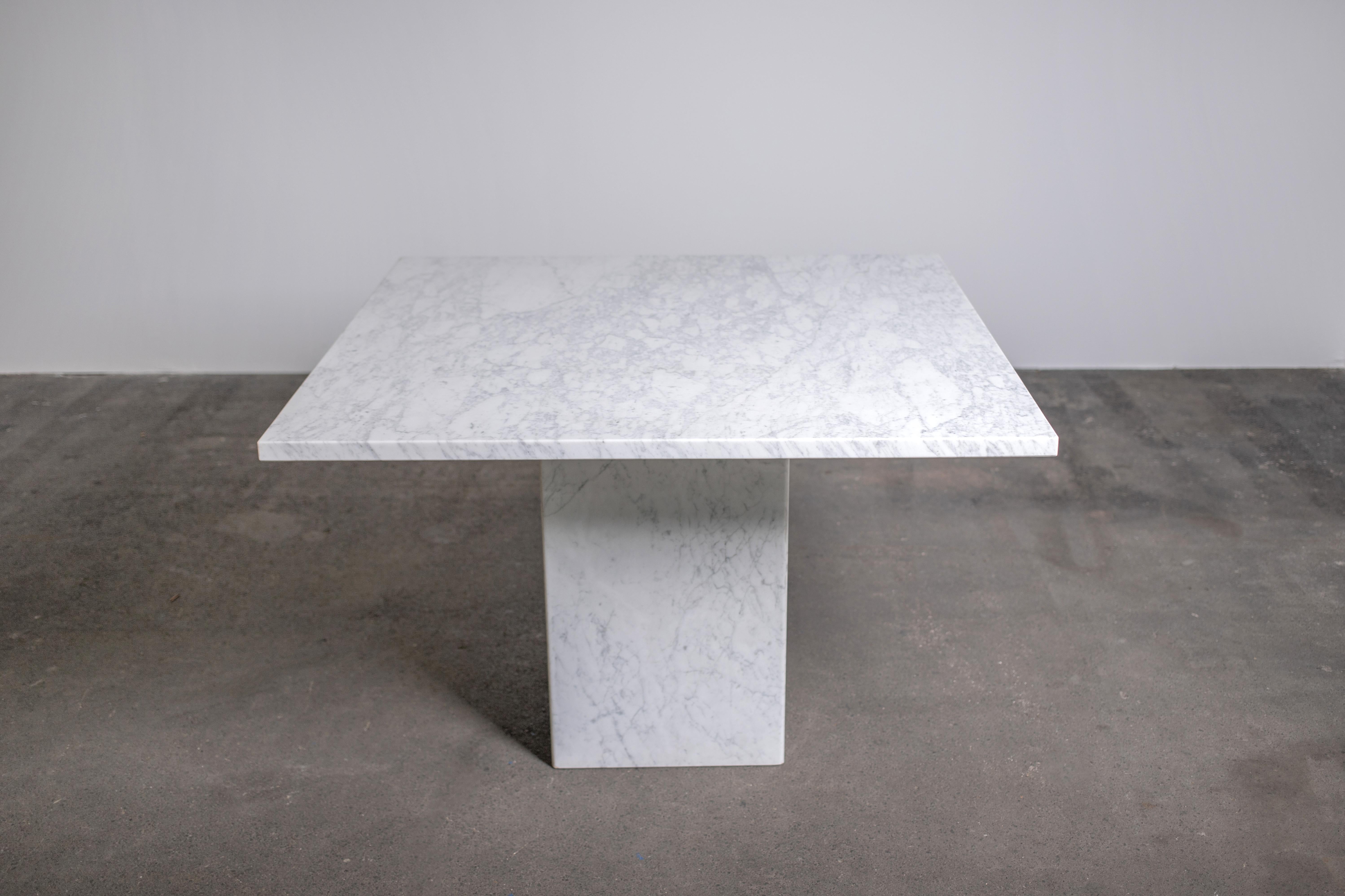 1970s Vintage Italian Square White Carrera Marble Dining Table or Center Table For Sale 4