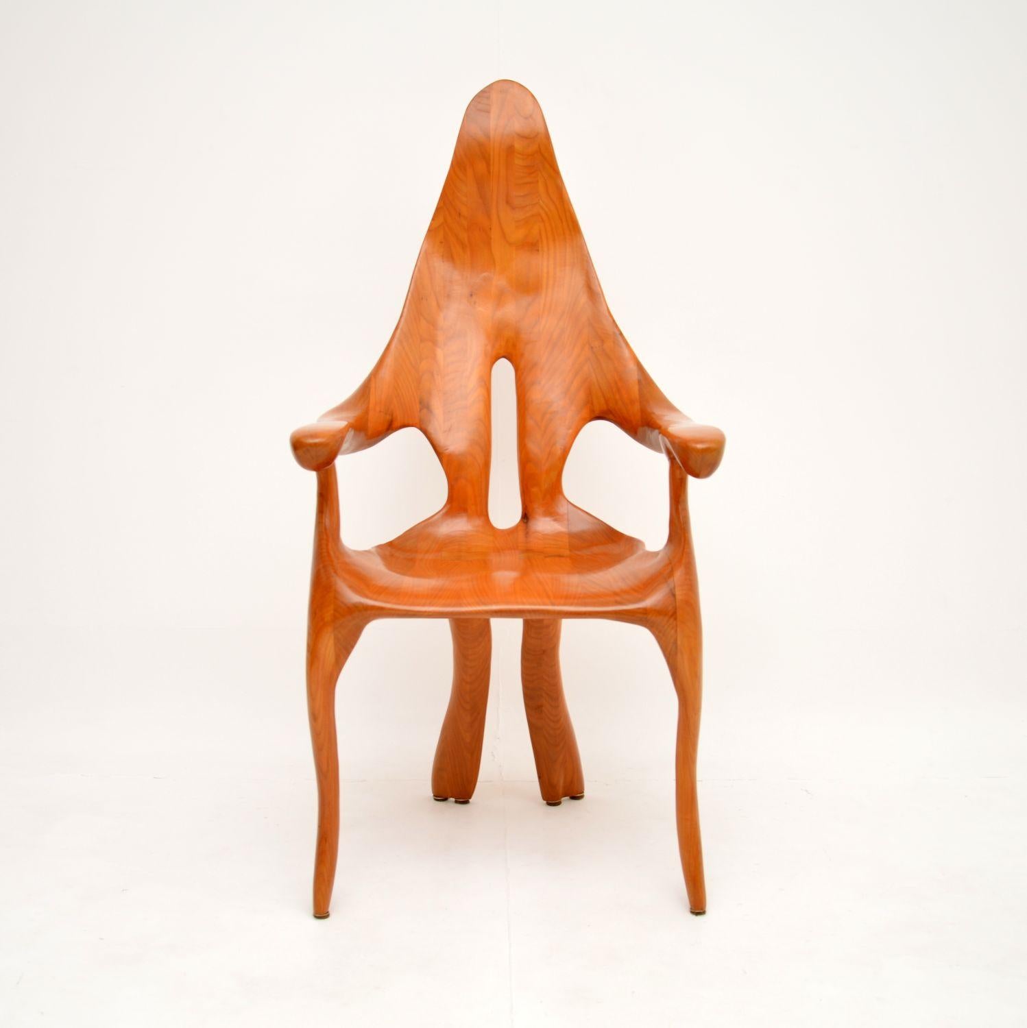 An exquisite 1970’s vintage Italian studio craft sculptural armchair, in the manner of Sam Maloof. This was recently imported from Italy, it dates from around the 1970’s.

It is of magnificent quality, with such a gorgeous sculptural design, you are