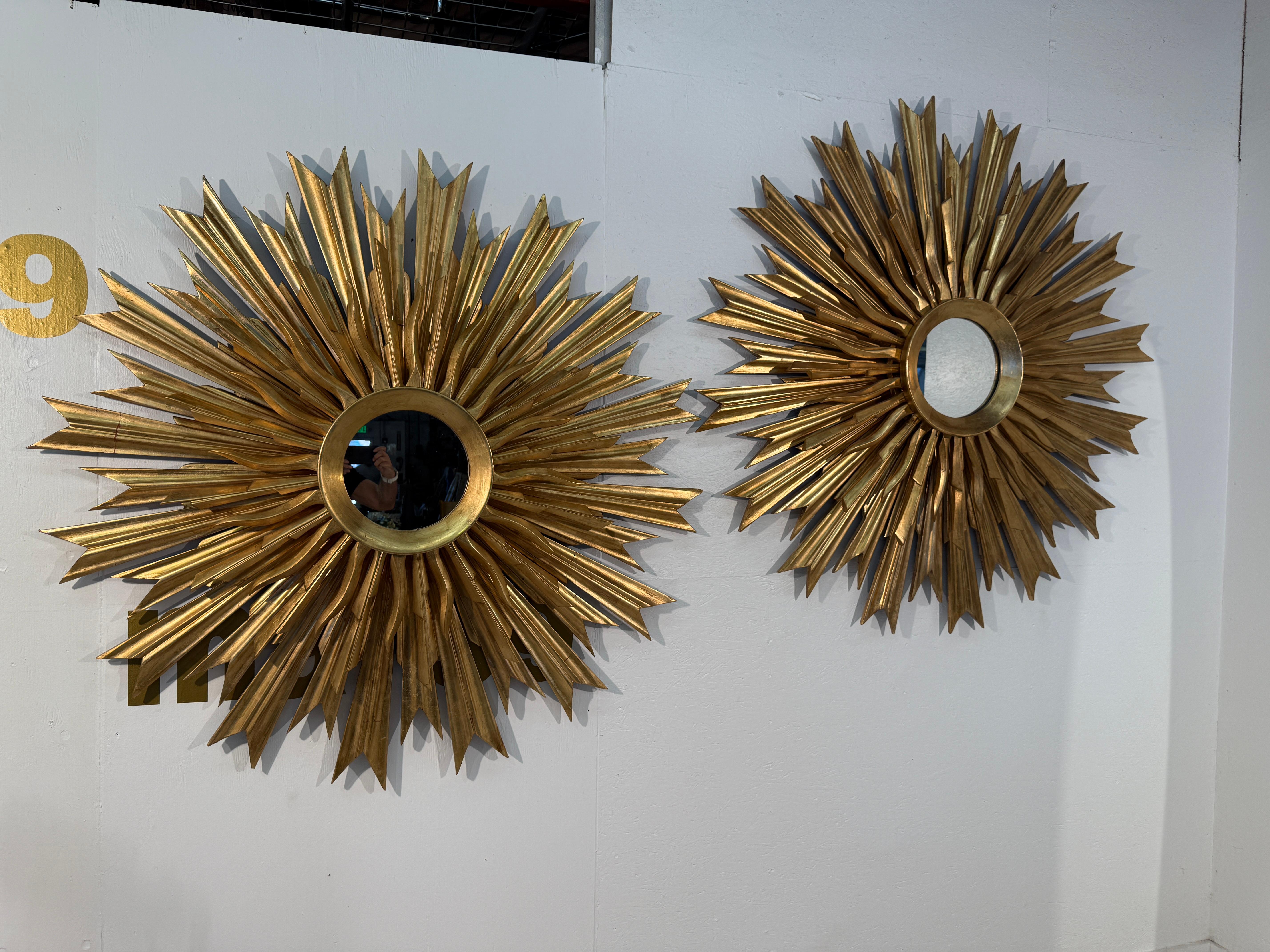 Espejo de pared vintage italiano dorado de los años 70 en venta 4
