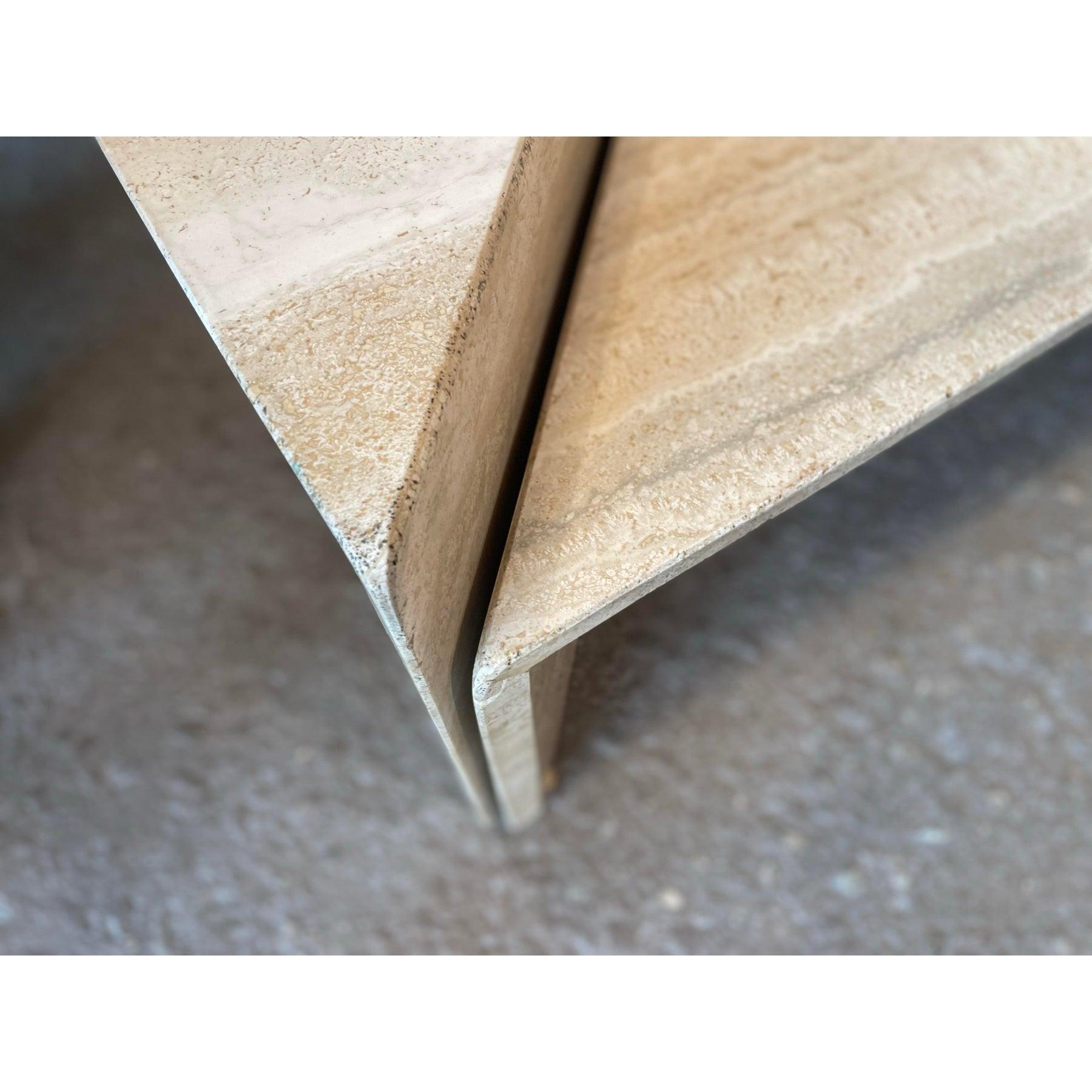 Mid-Century Modern 1970s Vintage Italian Up & Up Travertine Coffee Table en vente