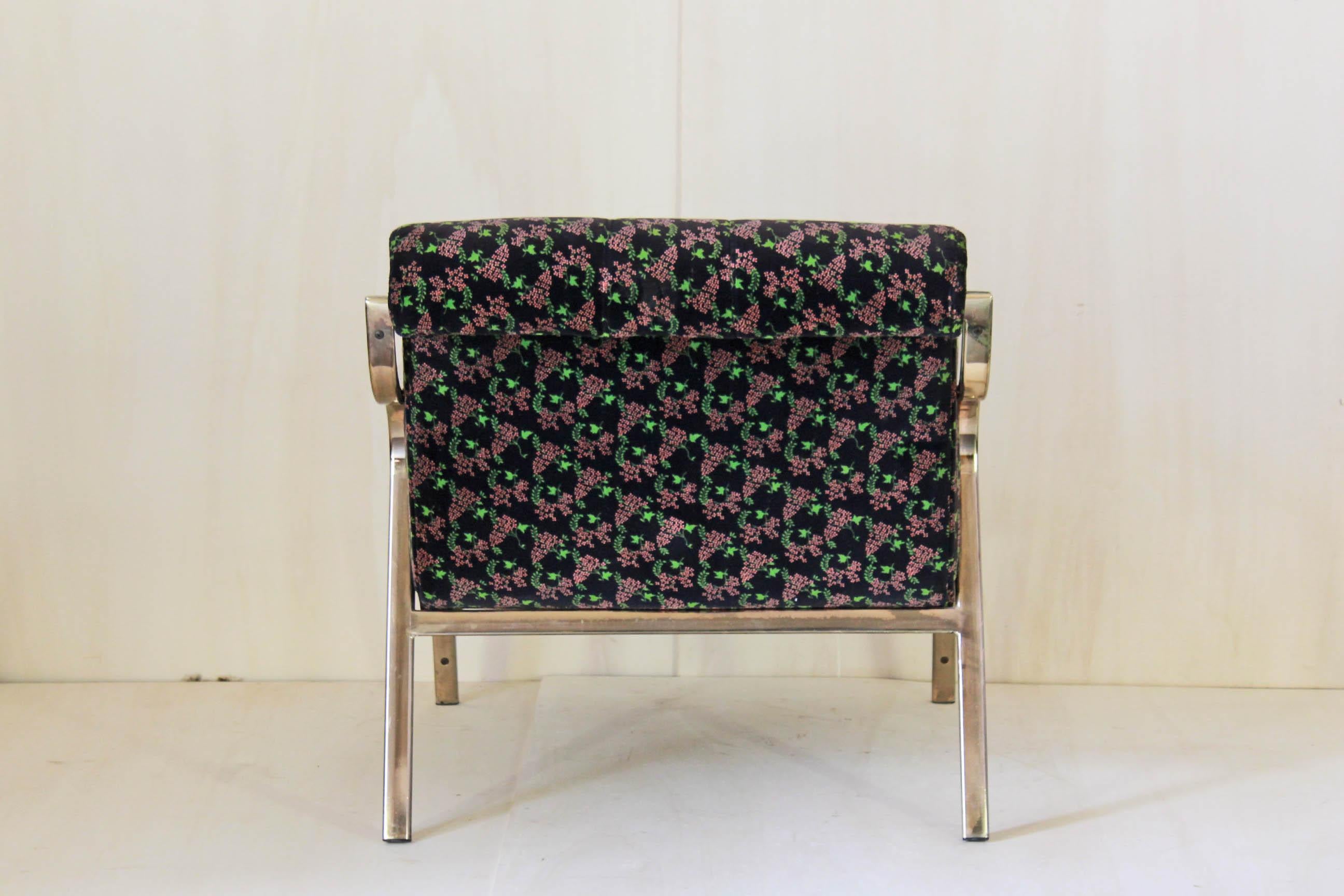 1970s Vintage Italian Armchair with Velvet Cover and Goldenrod Structure 1