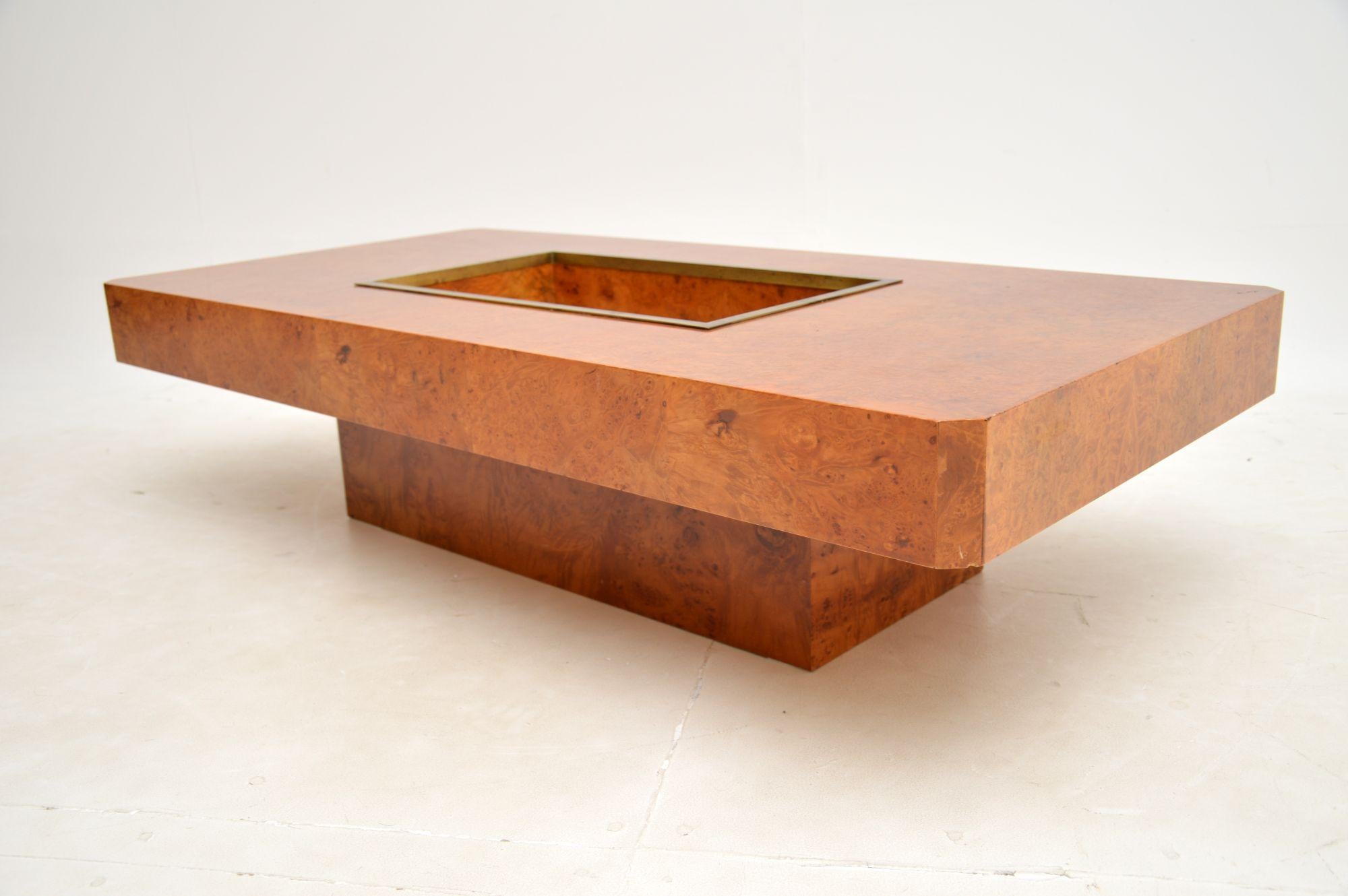 1970s Vintage Italian Walnut & Brass Coffee Table In Good Condition For Sale In London, GB
