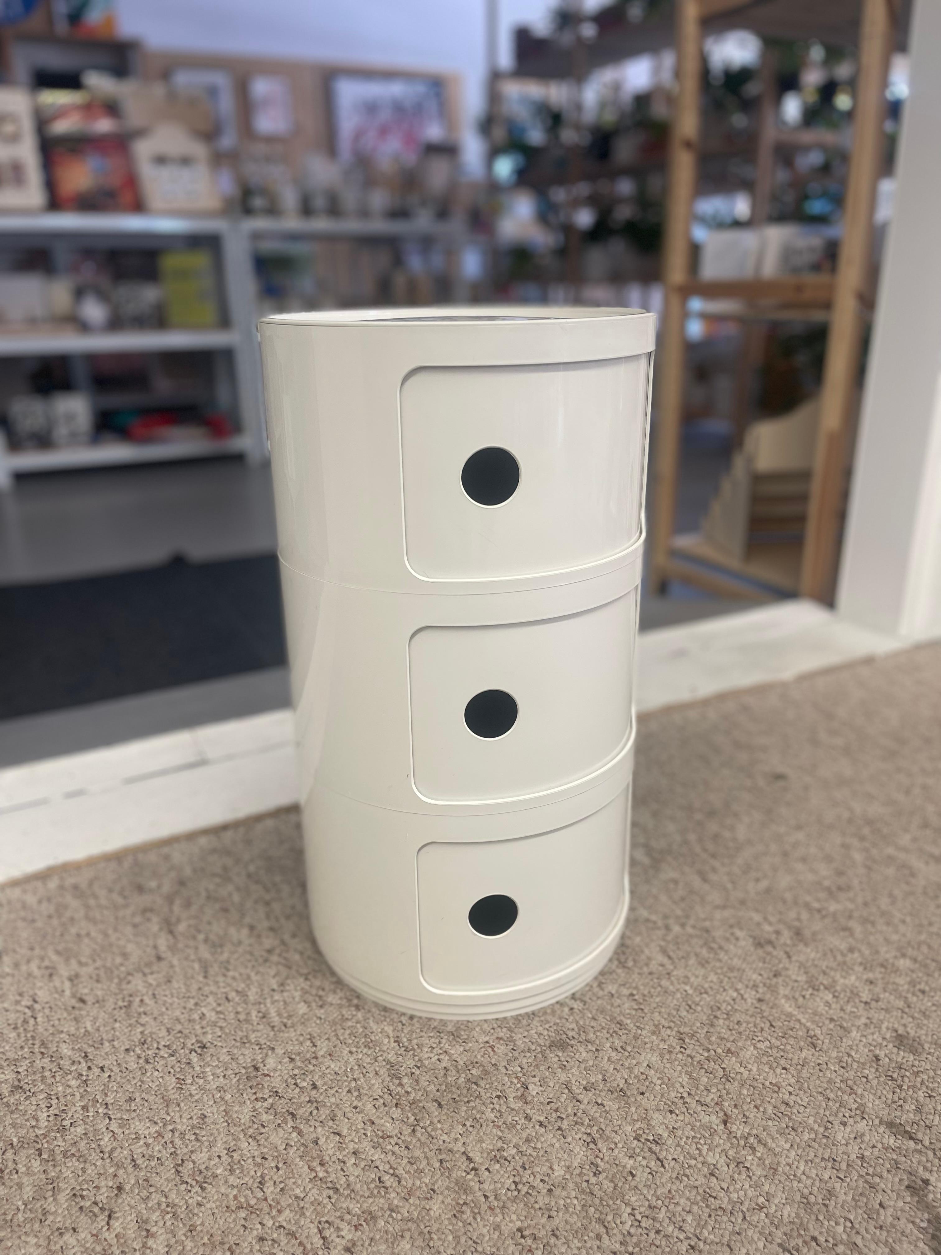 Armario modular italiano vintage de plástico blanco de los años 70, por Anna Castelli Ferrieri Moderno de mediados de siglo en venta