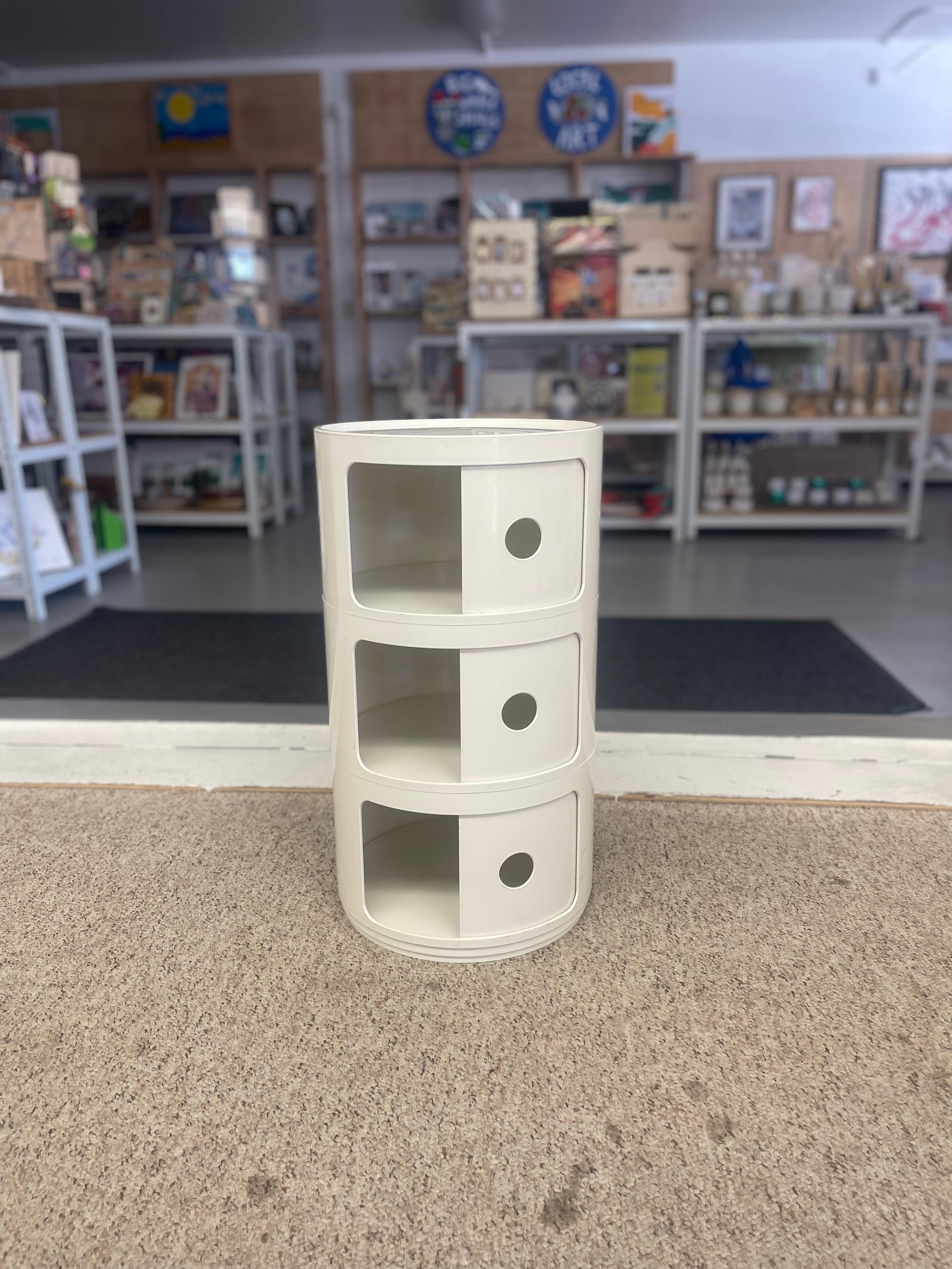 Armario modular italiano vintage de plástico blanco de los años 70, por Anna Castelli Ferrieri en venta 1