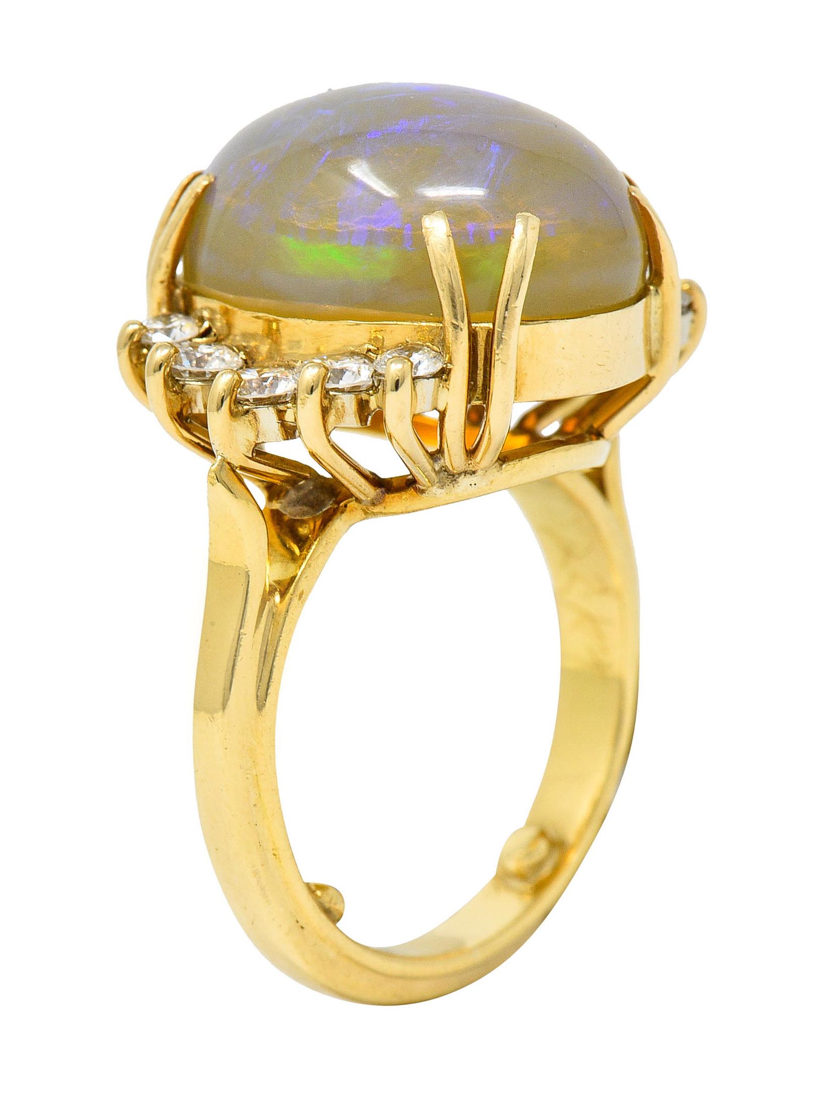 1970's Vintage Jelly Opal Diamond 18 Karat Gold Gemstone Ring 3
