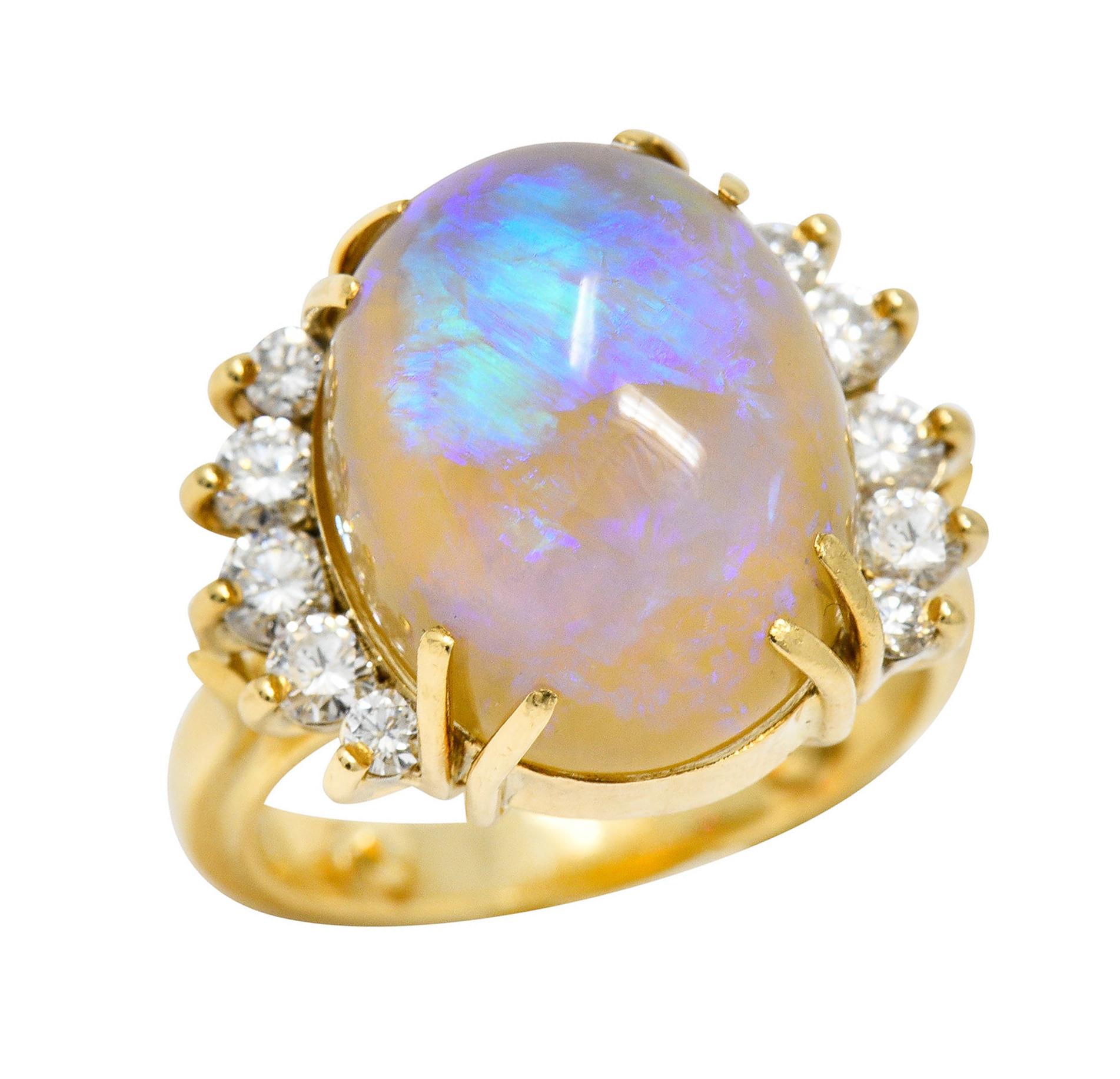 1970's Vintage Jelly Opal Diamond 18 Karat Gold Gemstone Ring 5