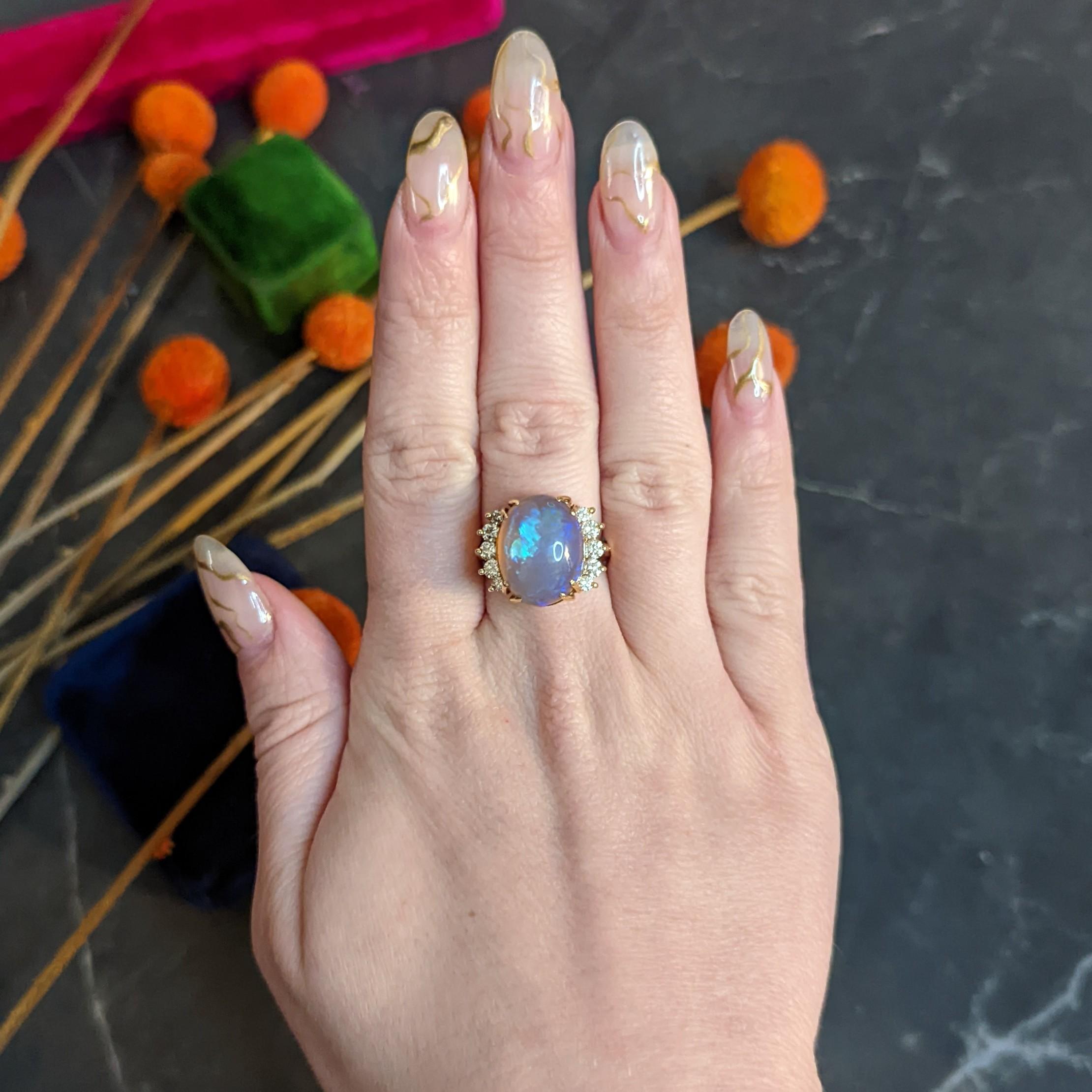 1970's Vintage Jelly Opal Diamond 18 Karat Gold Gemstone Ring 6