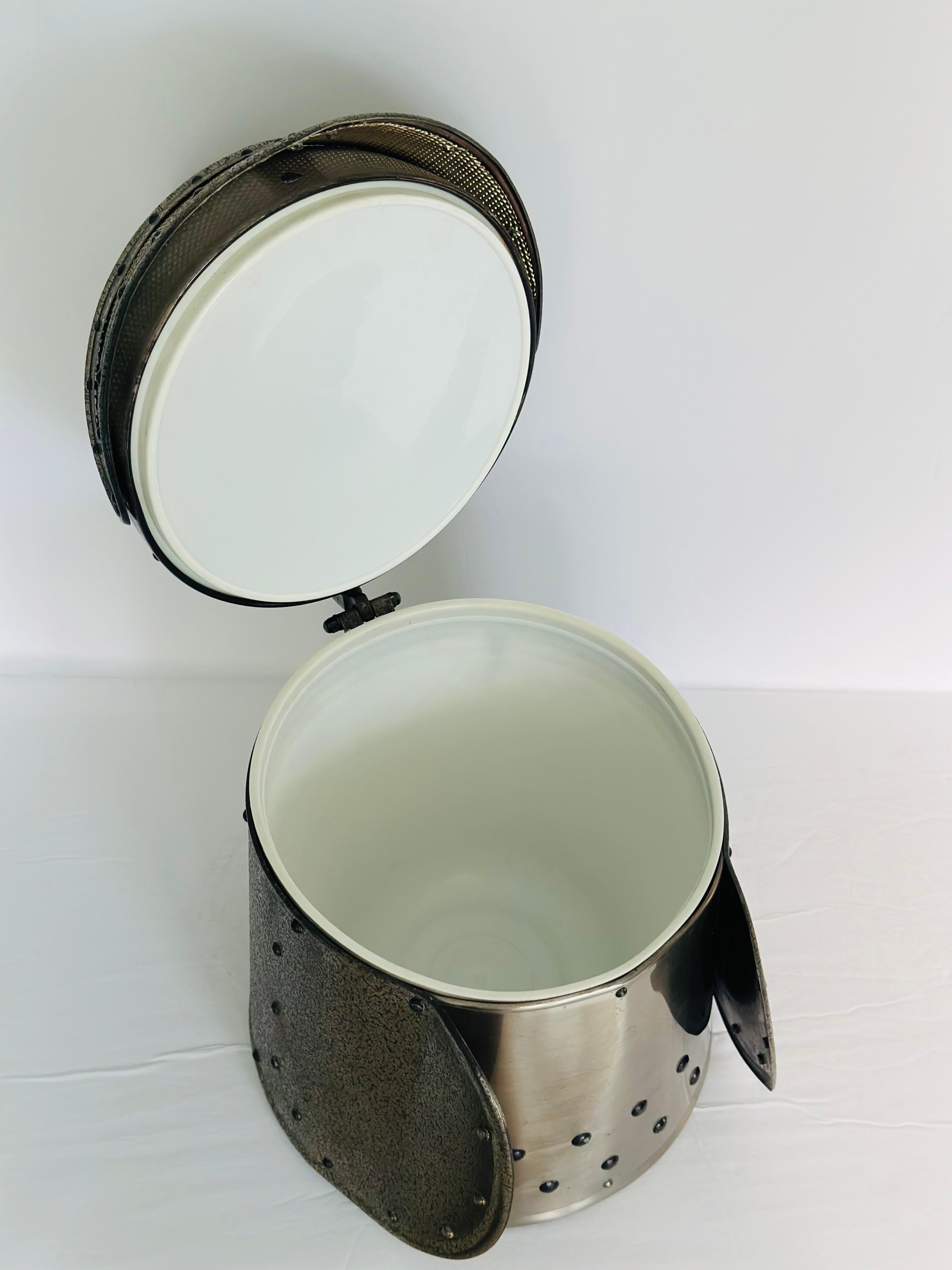 1970er Vintage Ritterhelm Zinn Skurrile Eiskübel (Hartzinn)