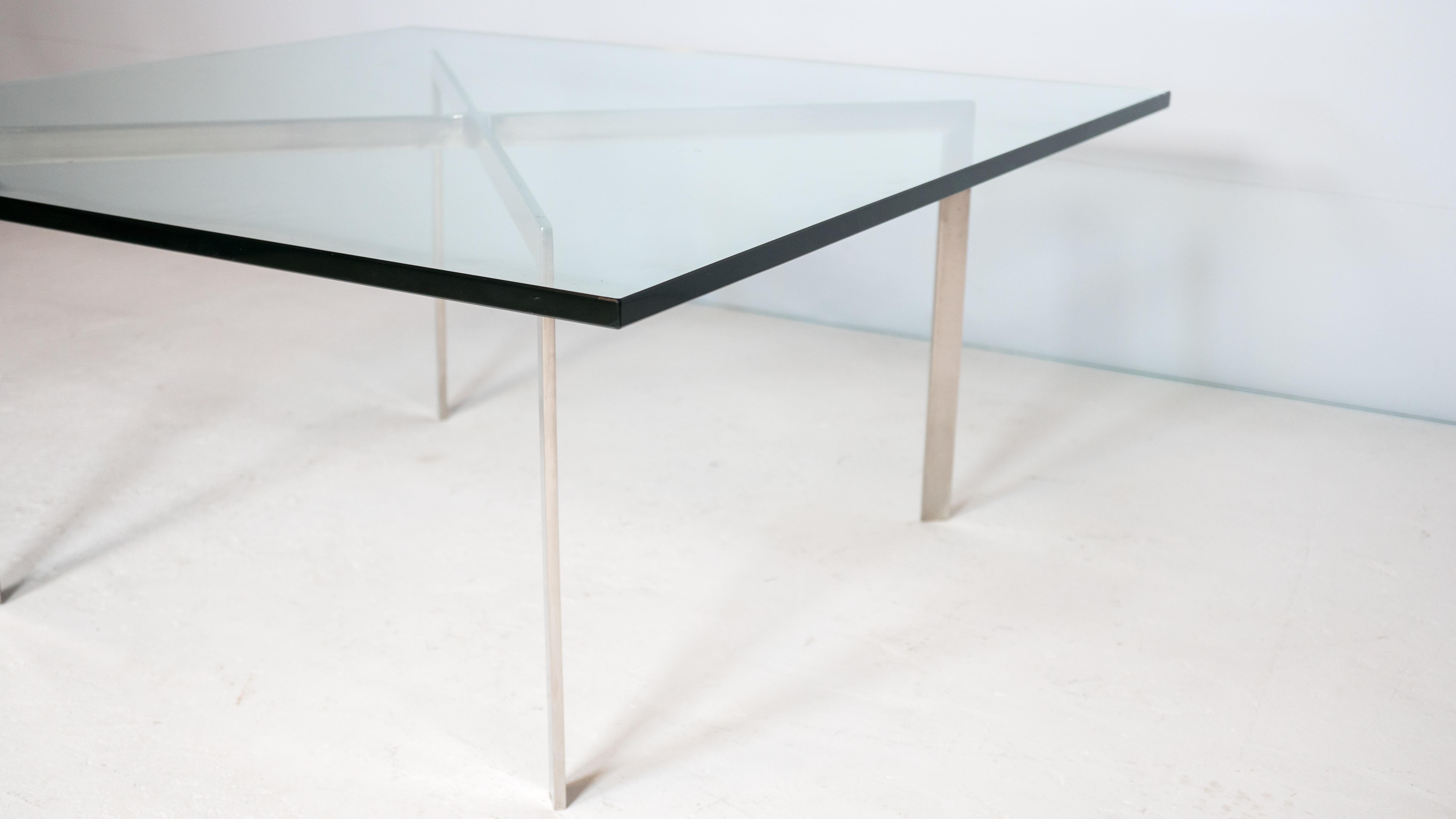 Late 20th Century 1970s Vintage Knoll Style Barcelona Coffee Table For Sale