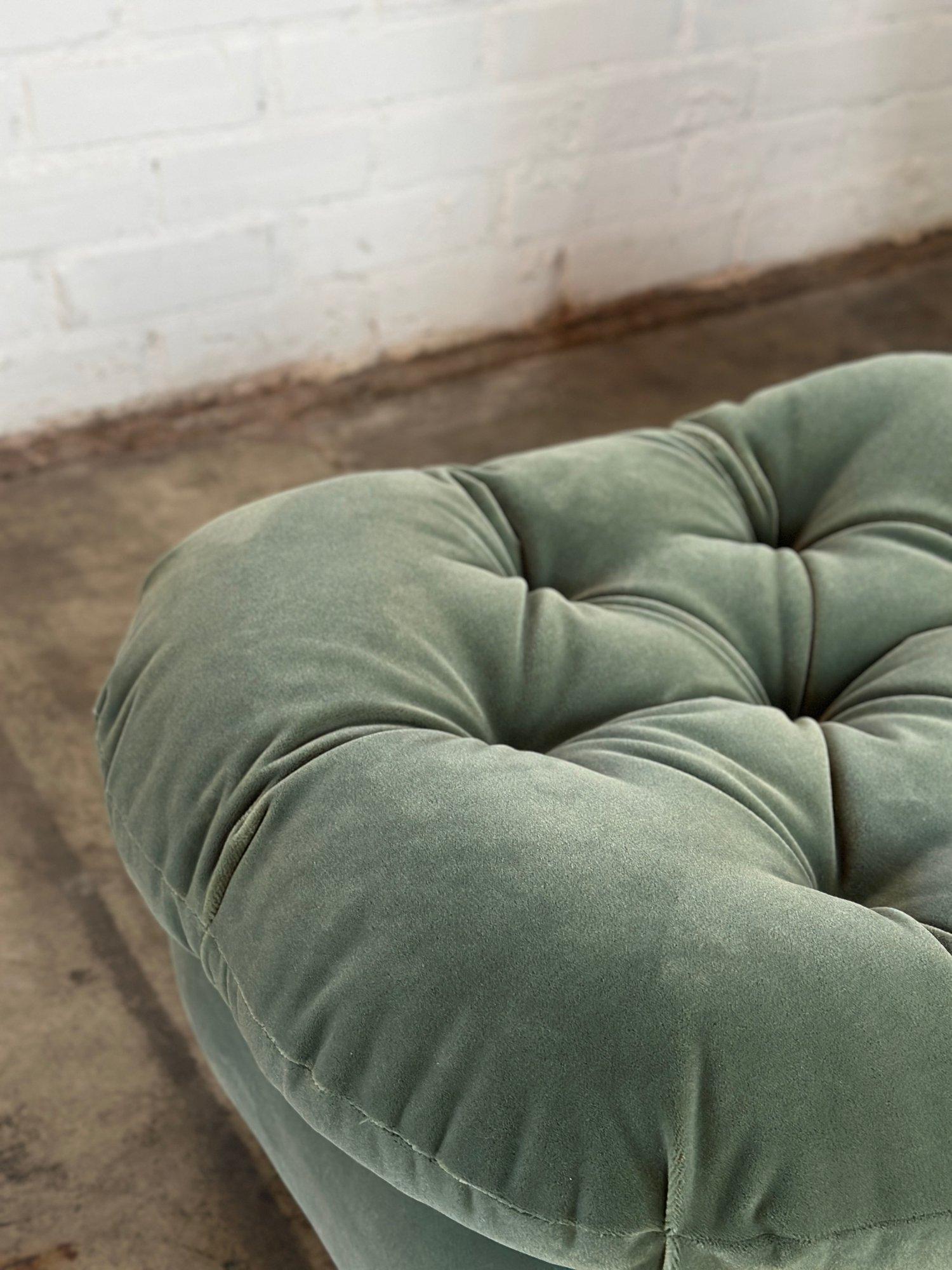 1970s Vintage Lounger and Ottoman For Sale 2