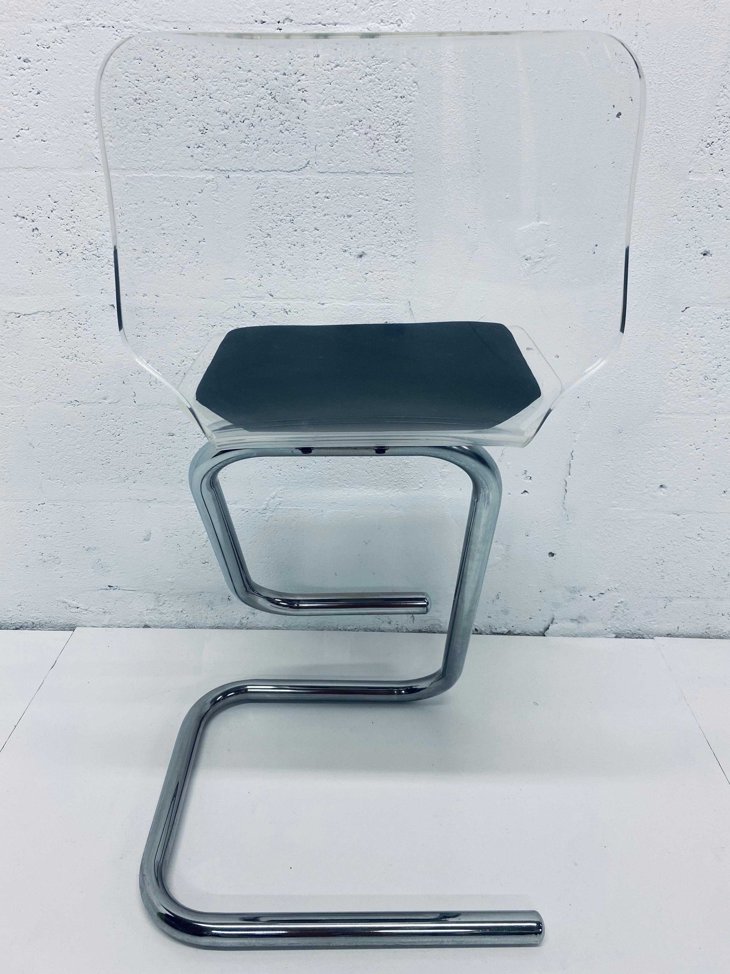 Americano Sgabello da bar Luigi Bardini in lucite e cromo degli anni '70 per Hill Mfg in vendita
