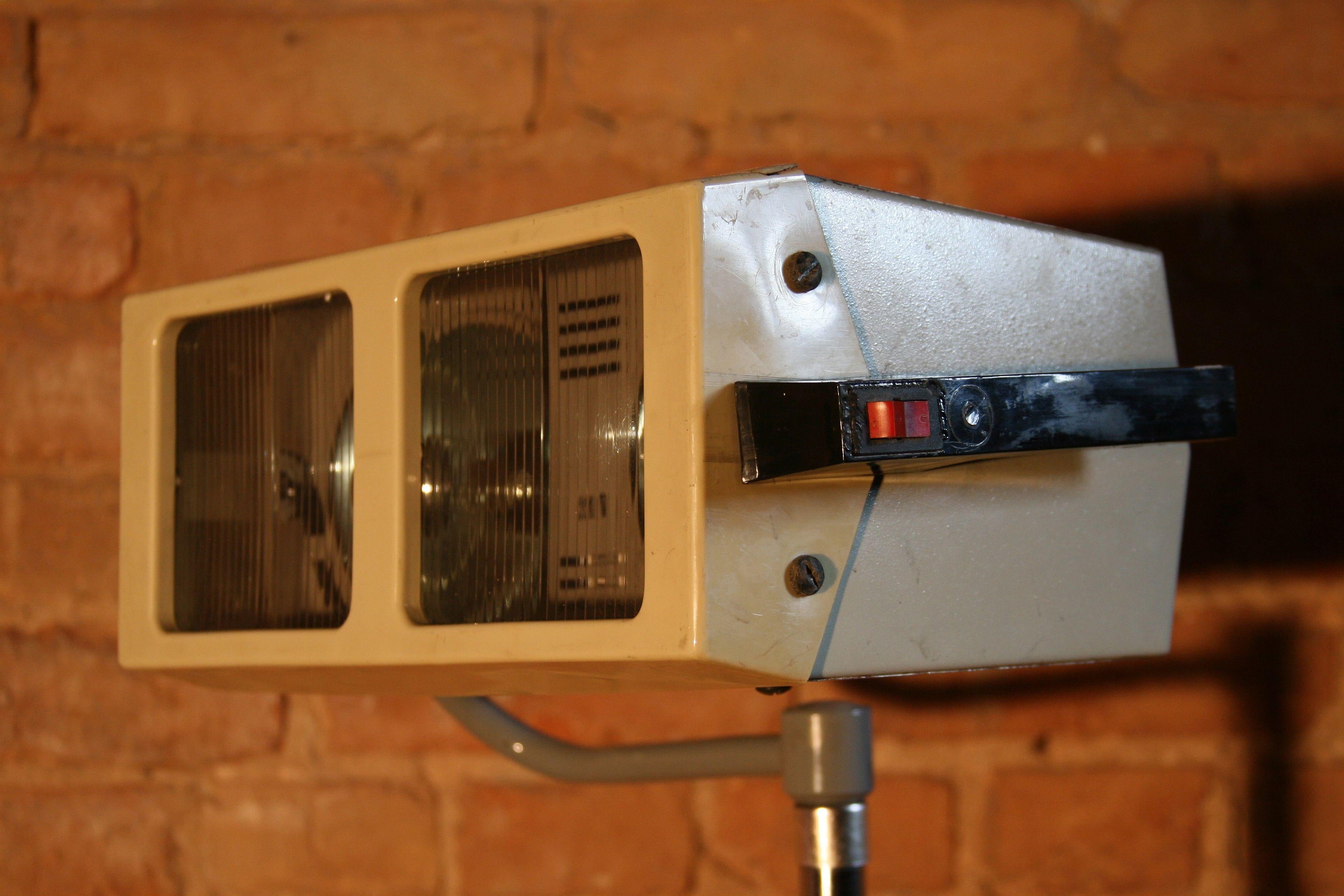 Steel 1970s Vintage Medical Operating Lamp Famed B 200 For Sale
