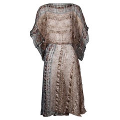Vestido de seda con estampado indio y mangas murciélago vintage de los años 70