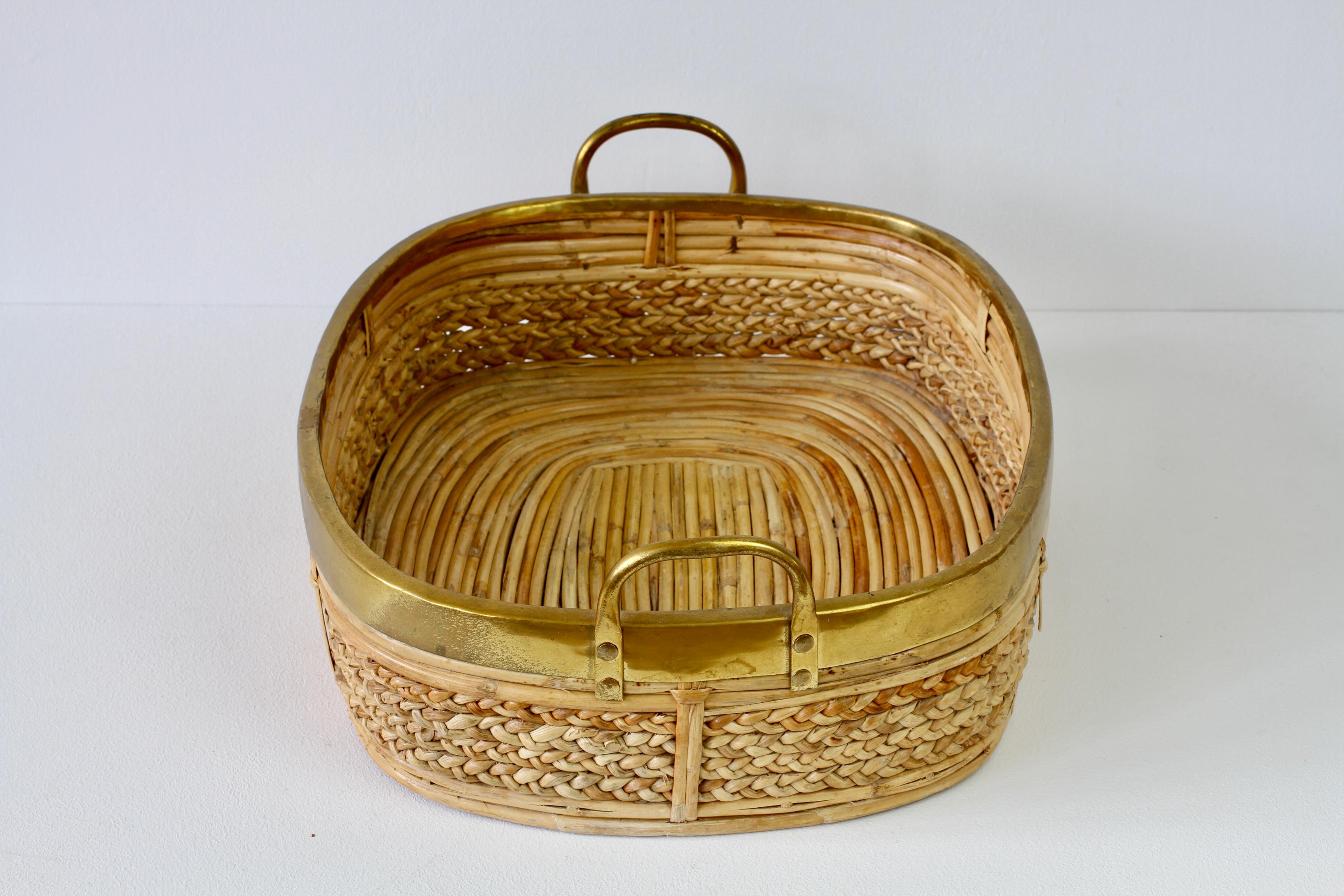 1970s Vintage Mid-Century Italian Bamboo and Rattan Serving Tray For Sale 2