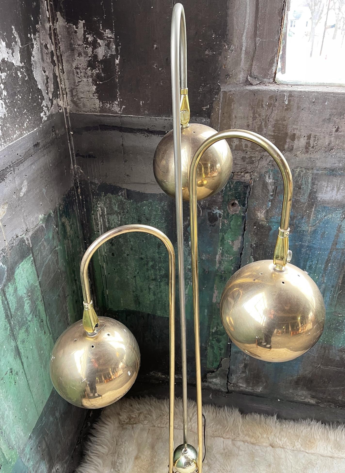 1970s Vintage Mid-Century Modern Brass Waterfall 3 Light Eyeball Floor Lamp Attr 1
