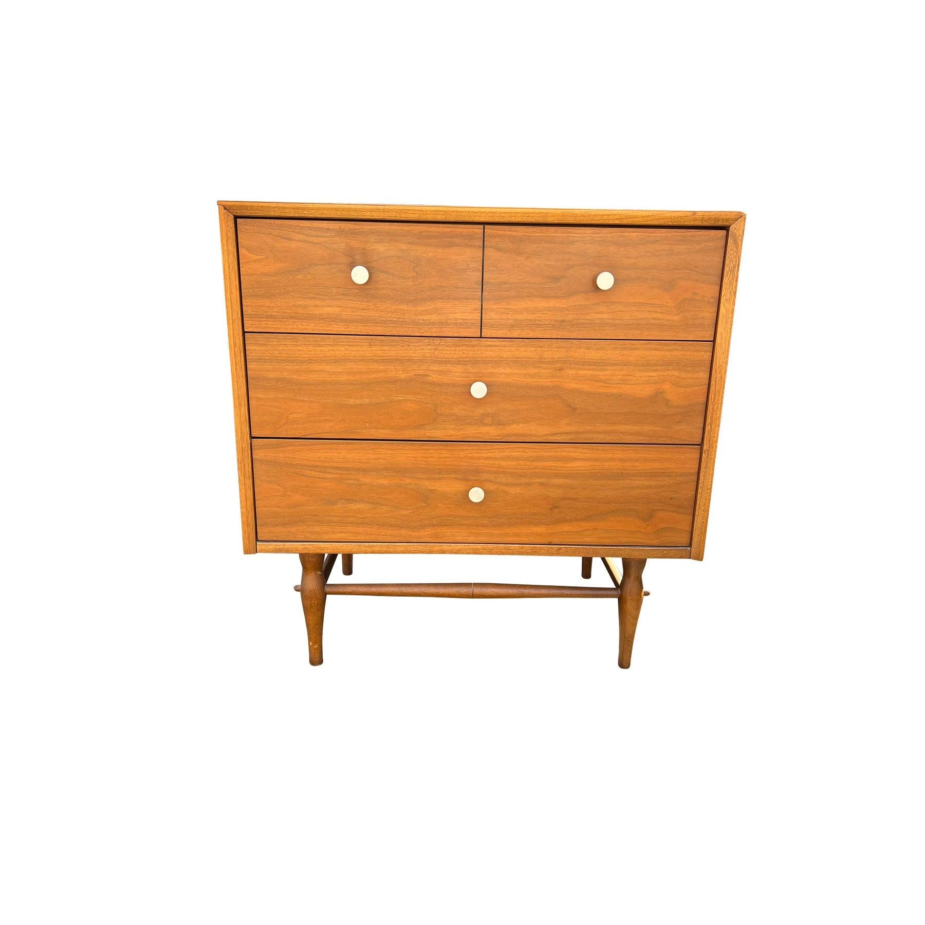 Mid-Century Modern Commode compacte moderne mi-siècle des années 1970 dans le style de Kipp Stewart en vente