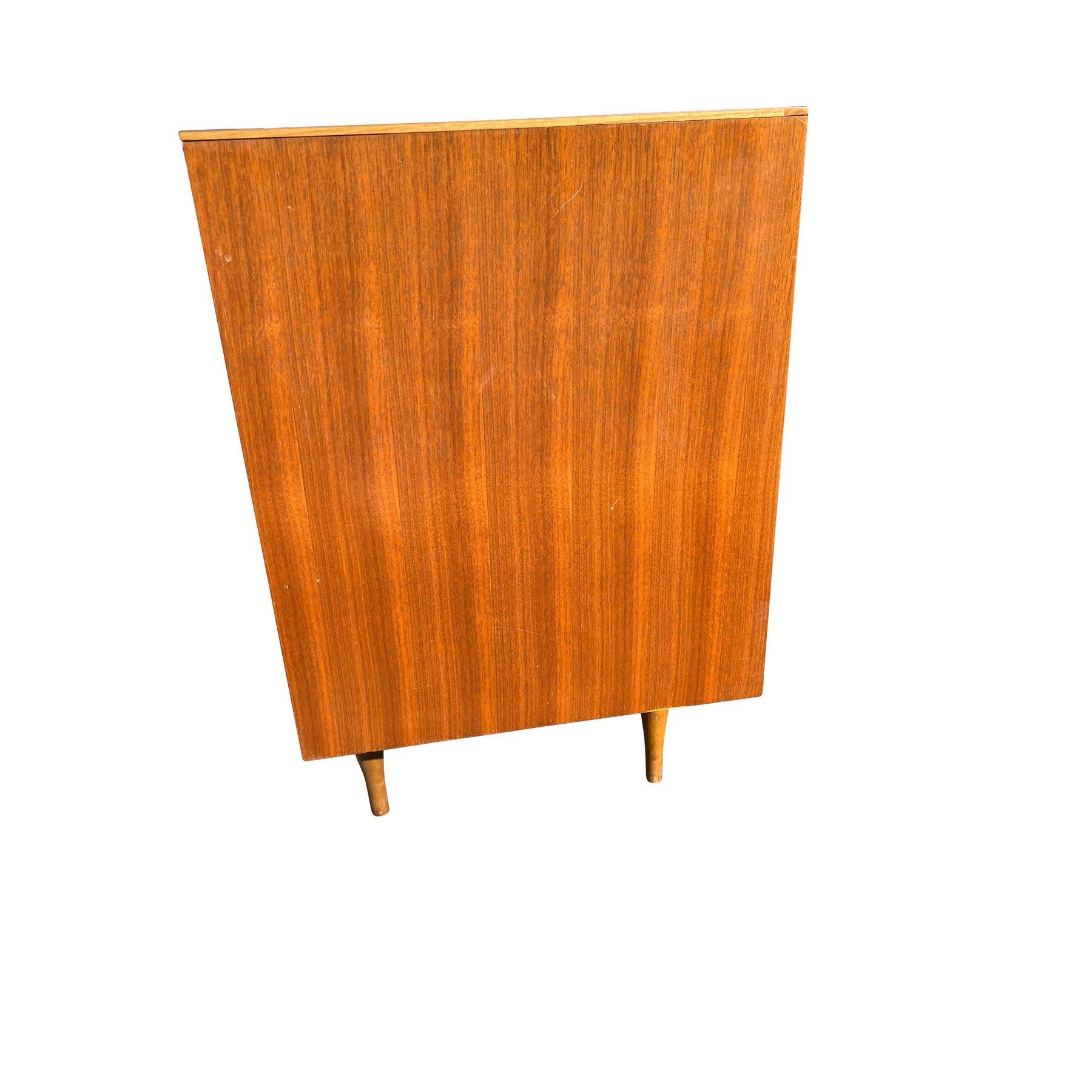 Commode compacte moderne mi-siècle des années 1970 dans le style de Kipp Stewart en vente 1