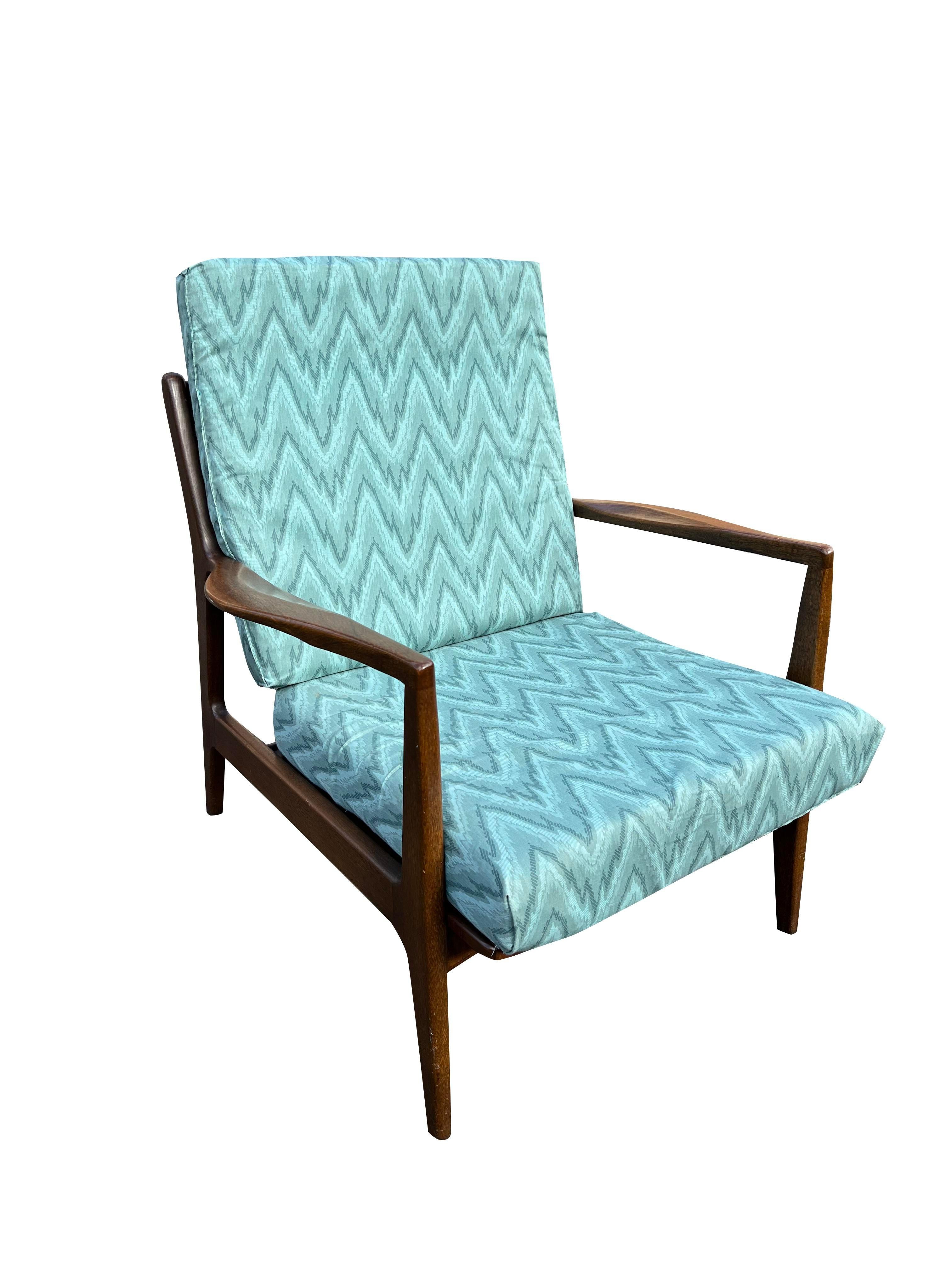 1970s Vintage Mid Century Modern Danish Style Lounge Chair For Sale 3