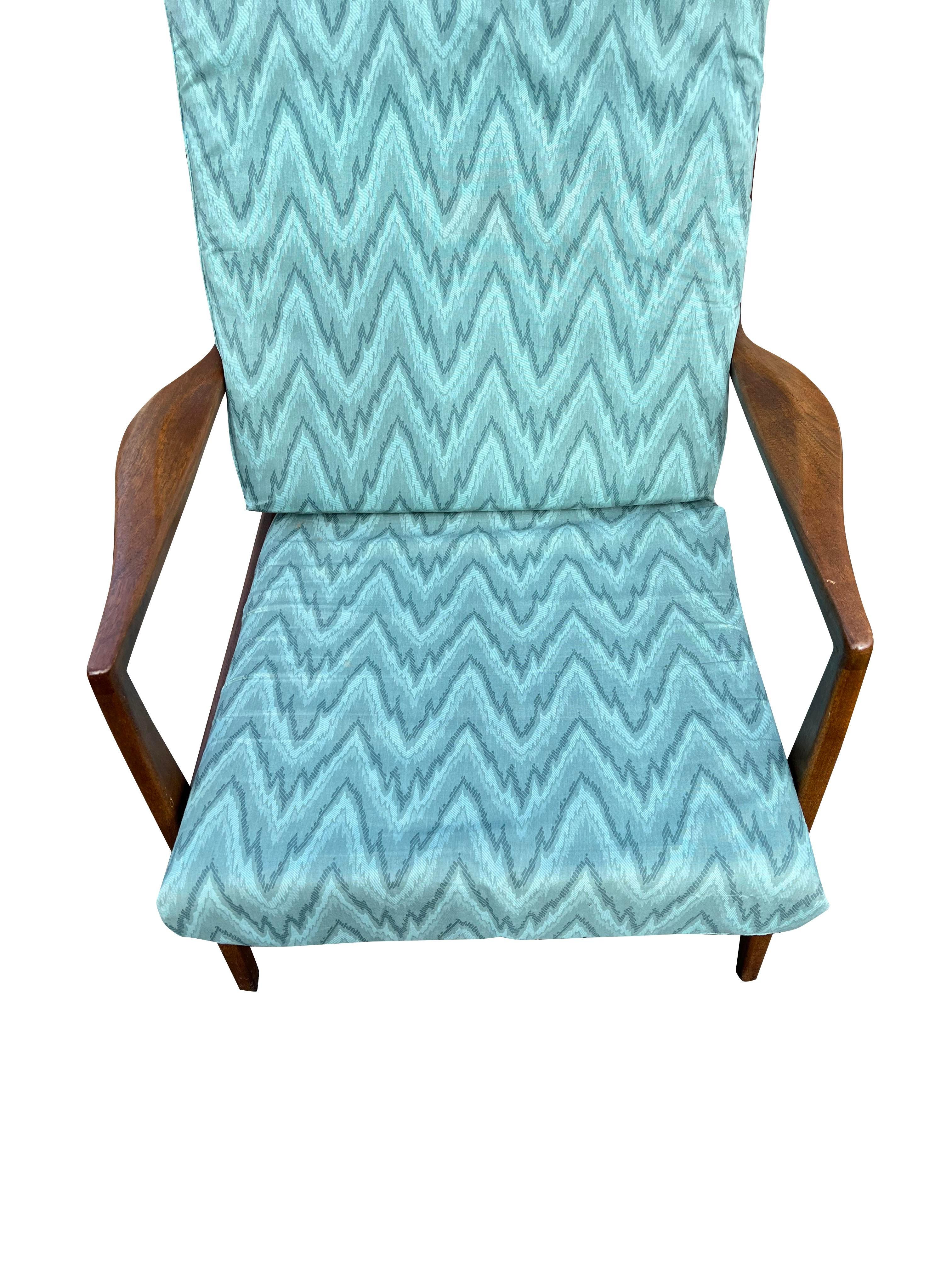 Mid-Century Modern 1970s Vintage Mid Century Modern Danish Style Lounge Chair For Sale