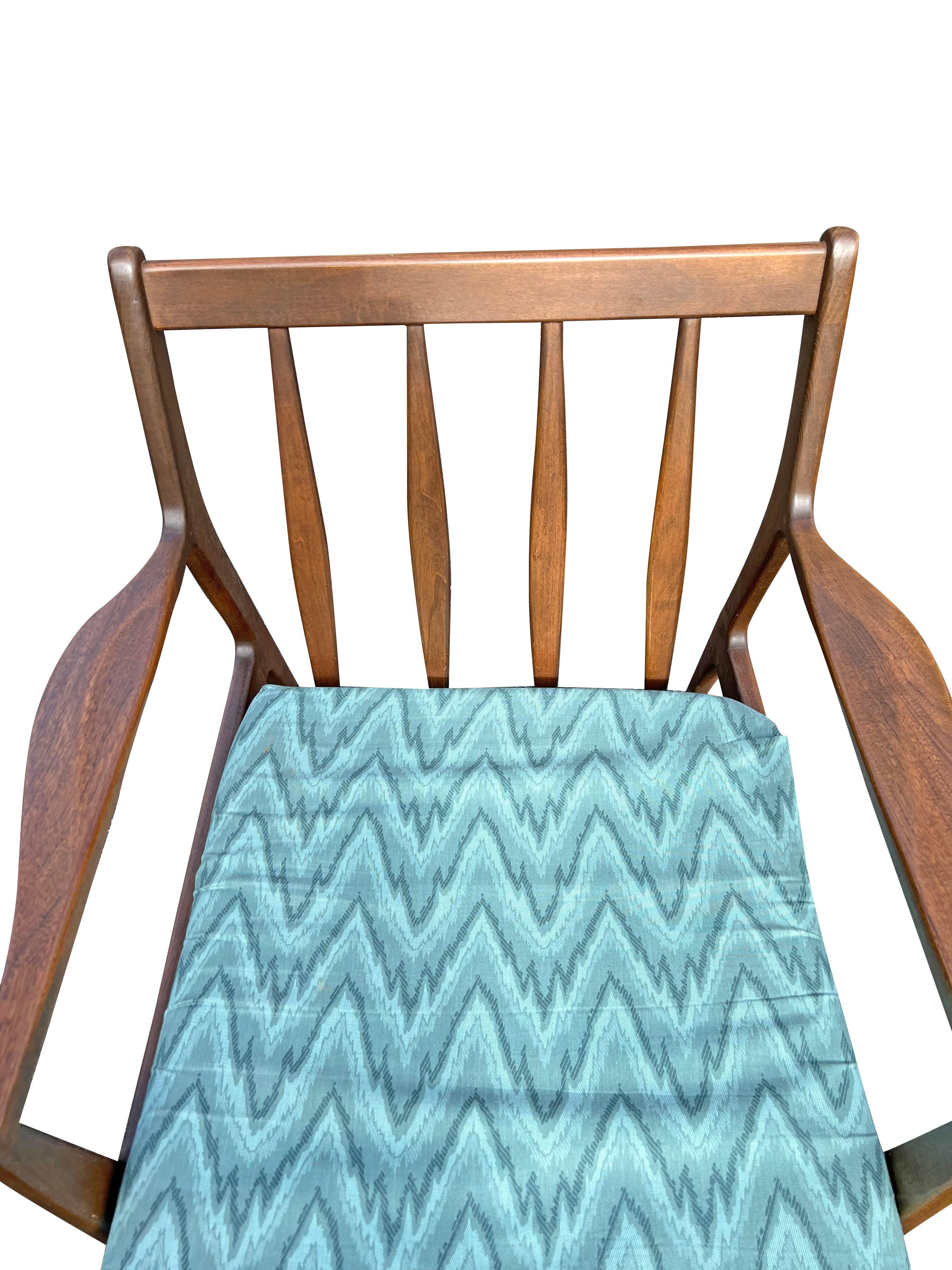 American 1970s Vintage Mid Century Modern Danish Style Lounge Chair For Sale