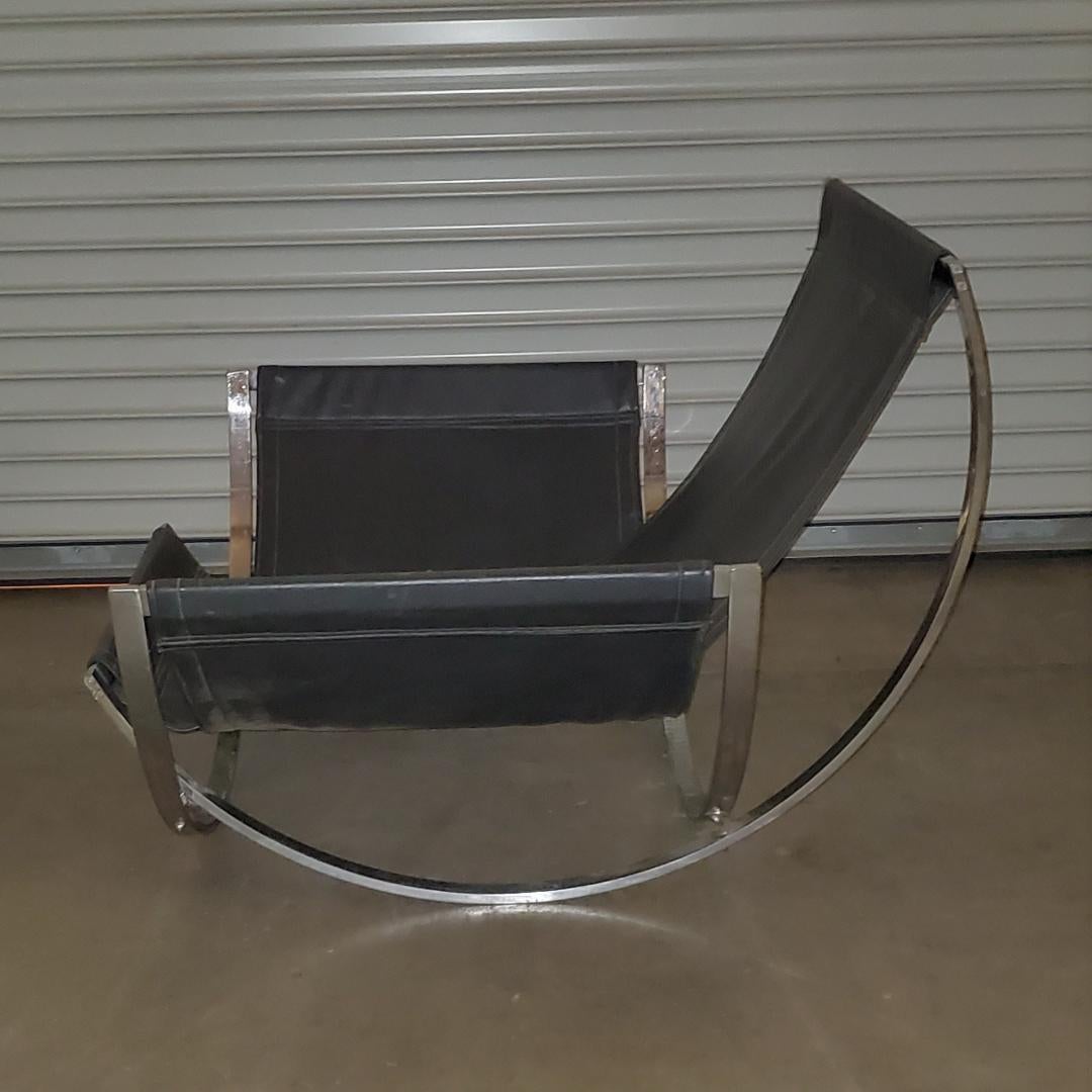 1970s Vintage Mid-Century Modern Italian Curved Chrome Lounge Chair by Stendig For Sale 8