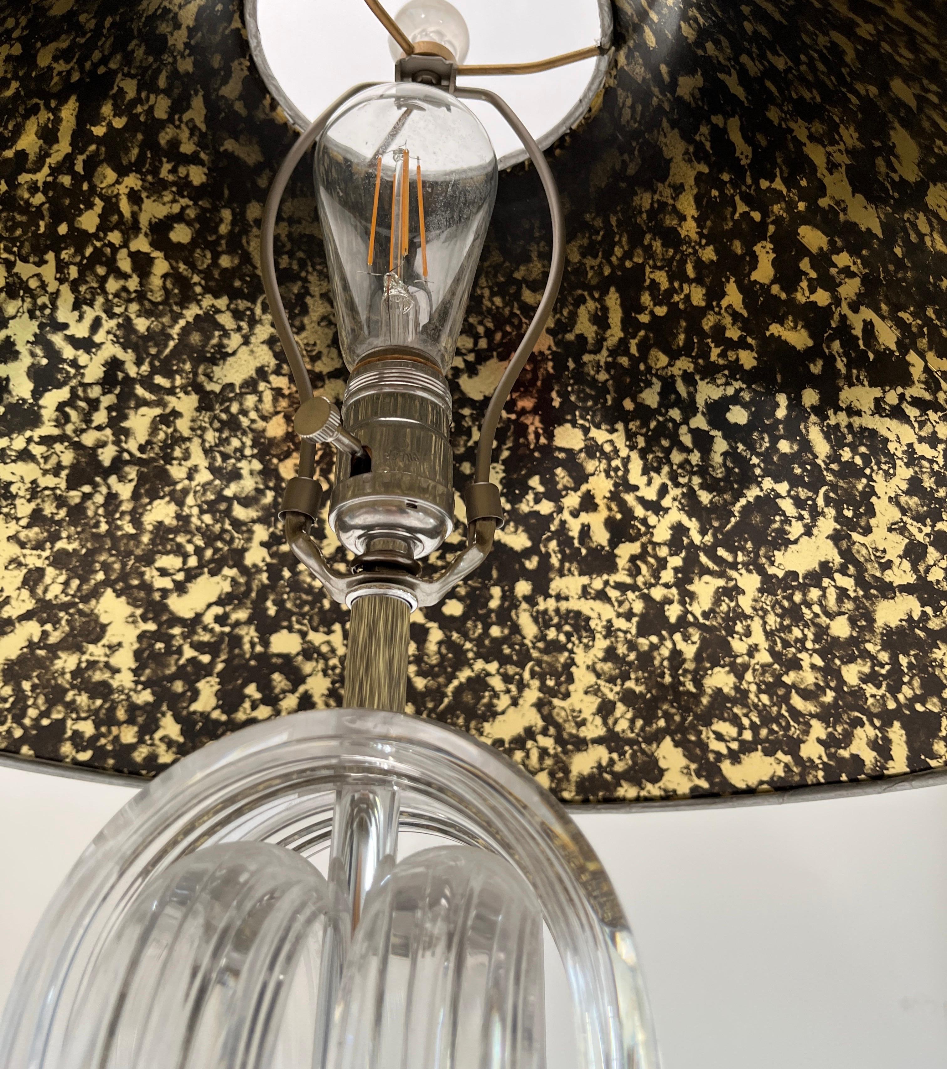 1970s Vintage Mid Century Modern Ritts Attributed Lucite Acrylic Desk Table Lamp For Sale 2