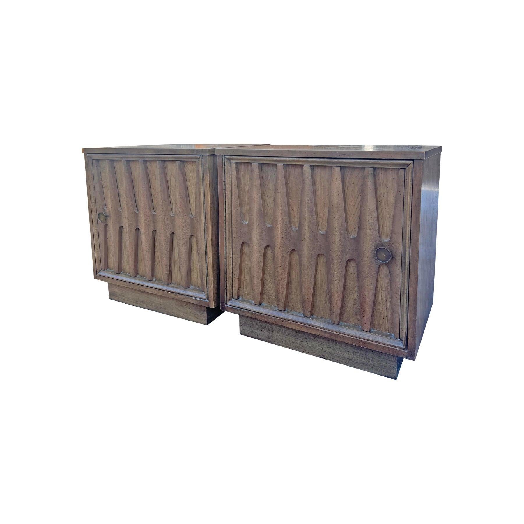 Late 20th Century 1970s Vintage Modern Broyhill Brasilia Style Night Stands or End Tables a Pair