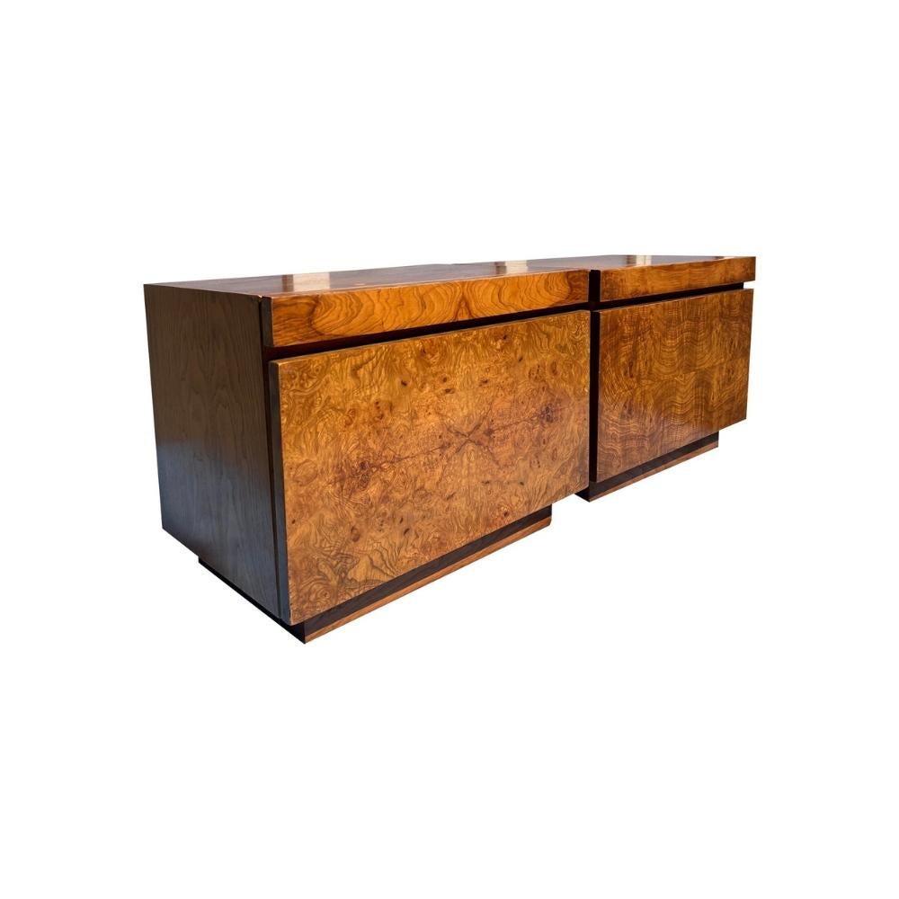 Paire de tables de nuit modernes en loupe des années 1970 par Milo Baughman pour Lane Bon état - En vente à Saddle River, NJ