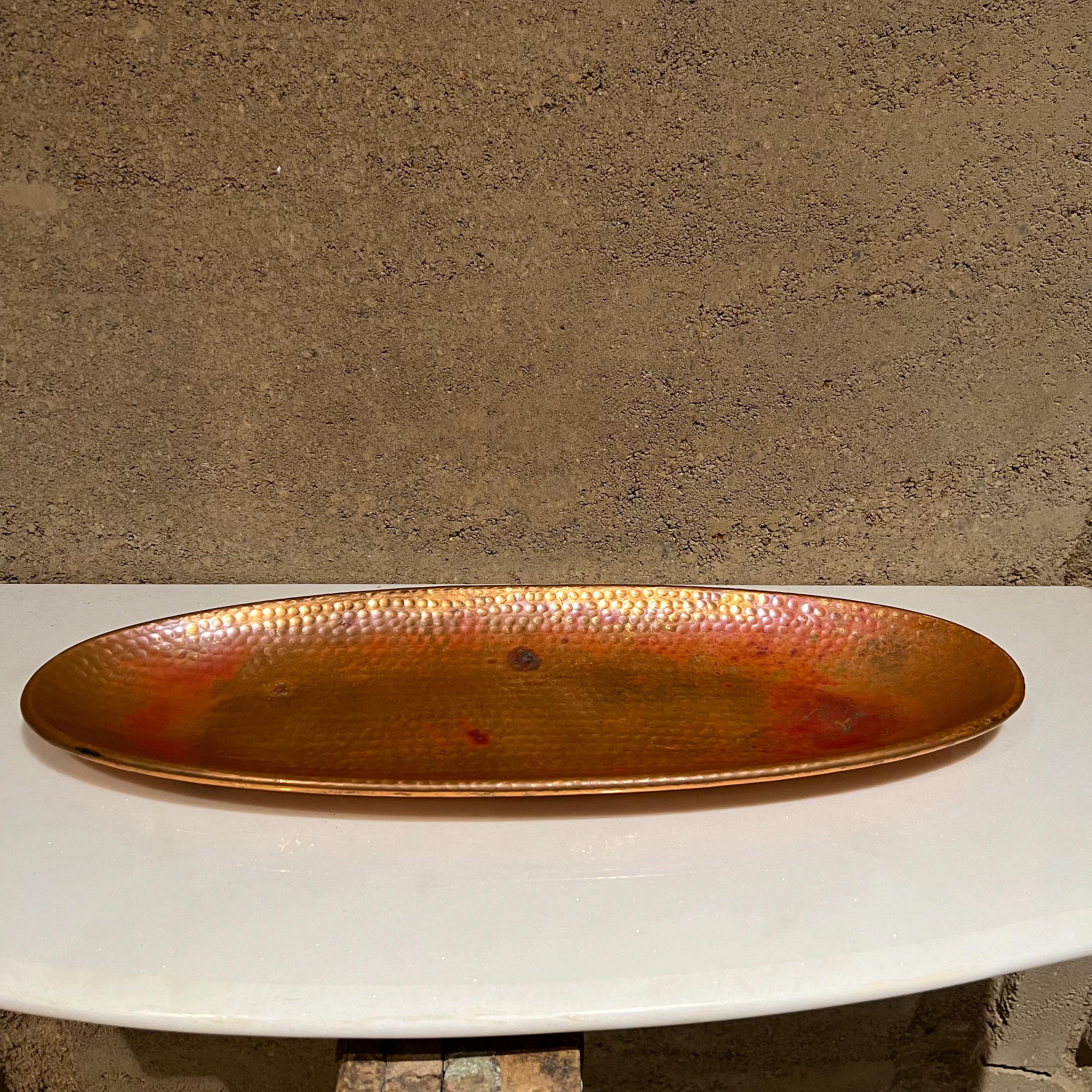 1970s Modern Hammered Copper Decorative Dish Serving Tray Oval Platter 2