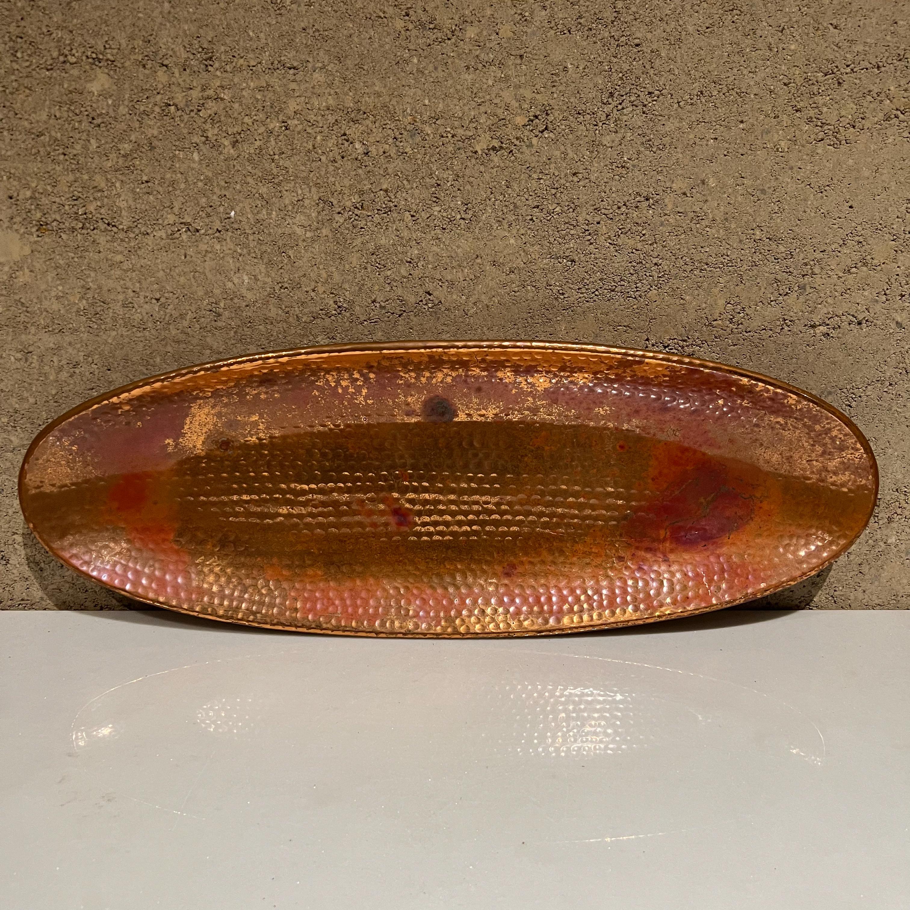 1970s Modern Hammered Copper Decorative Dish Serving Tray Oval Platter 3